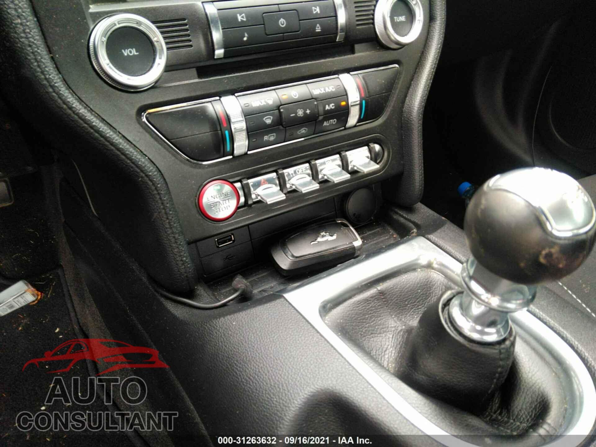 FORD MUSTANG 2018 - 1FA6P8TH2J5101072