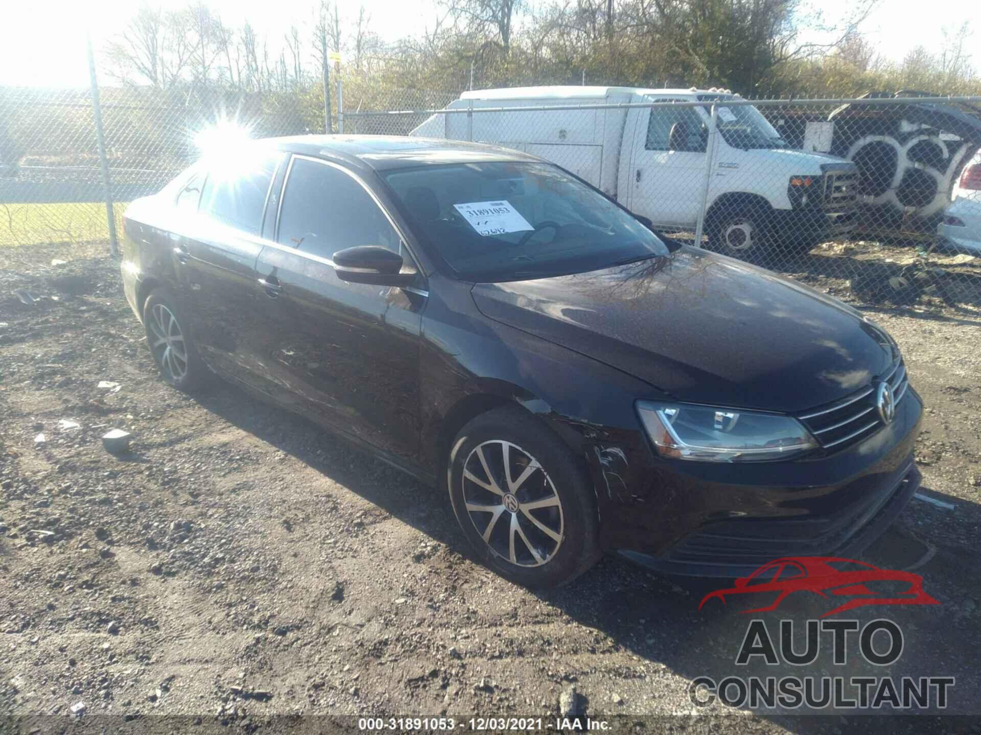 VOLKSWAGEN JETTA 2018 - 3VWDB7AJ1JM244683