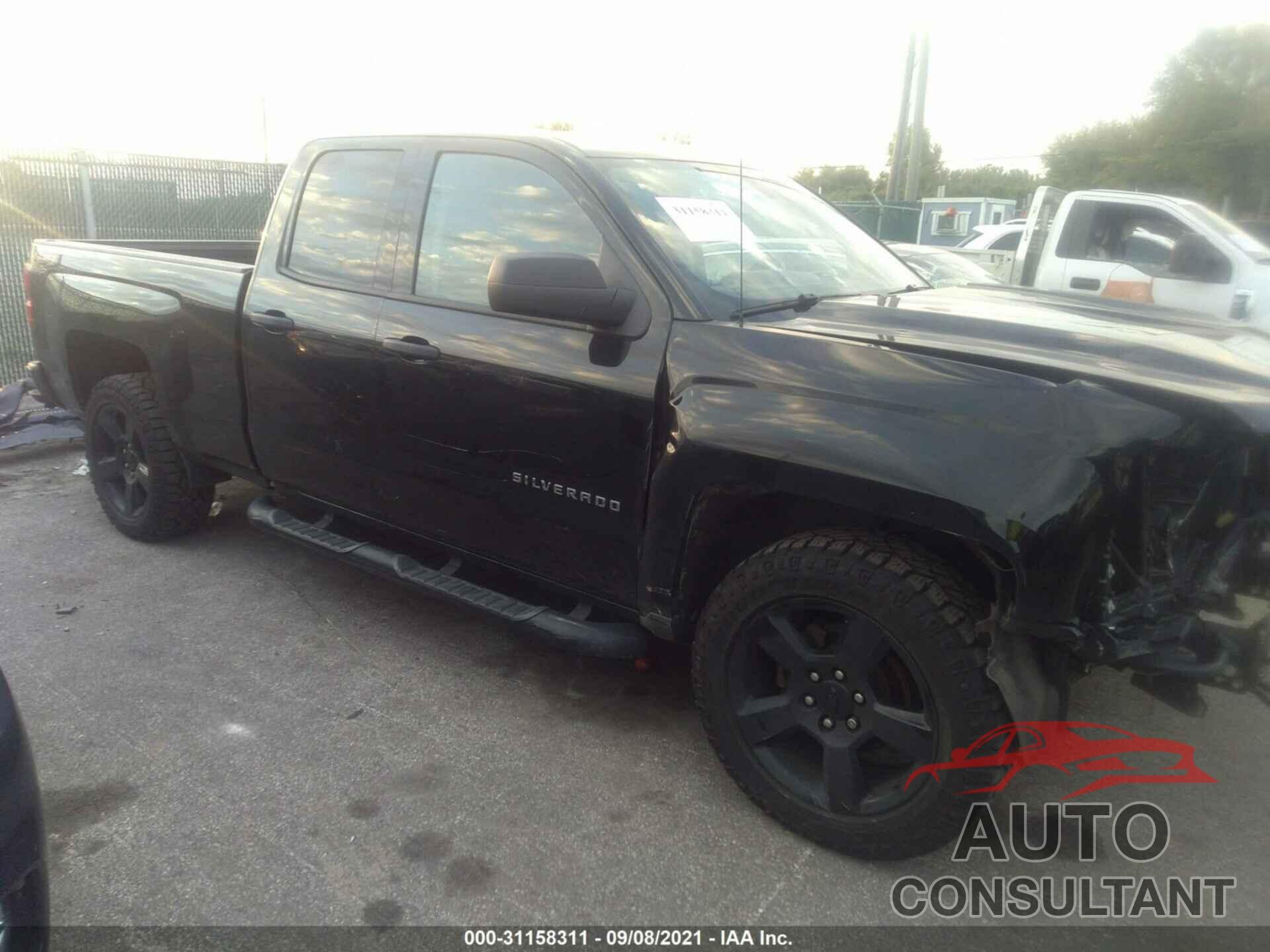 CHEVROLET SILVERADO 1500 2018 - 1GCVKNEC0JZ362522
