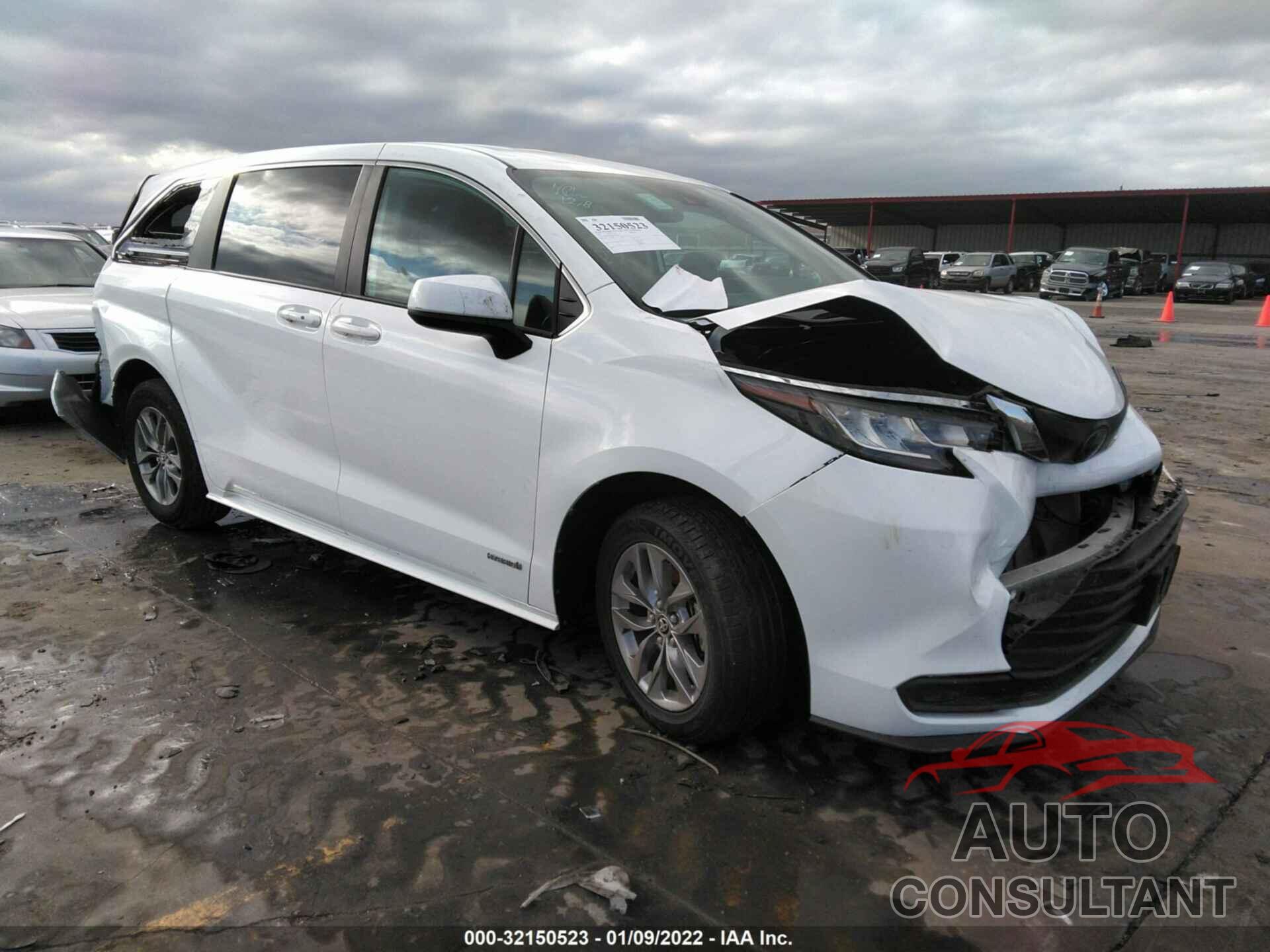 TOYOTA SIENNA 2021 - 5TDKRKEC8MS014678