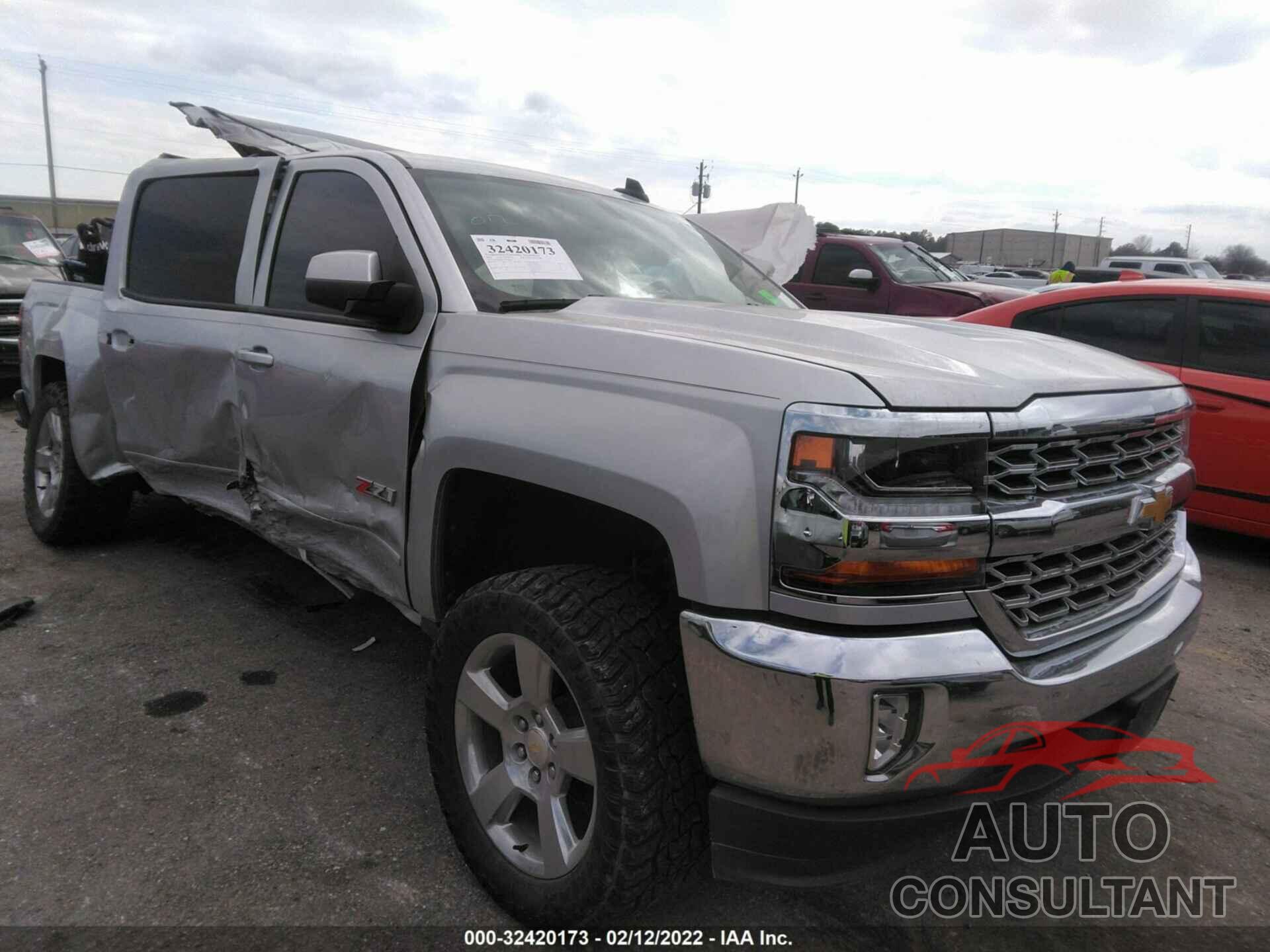 CHEVROLET SILVERADO 1500 2018 - 3GCPCREC0JG592641