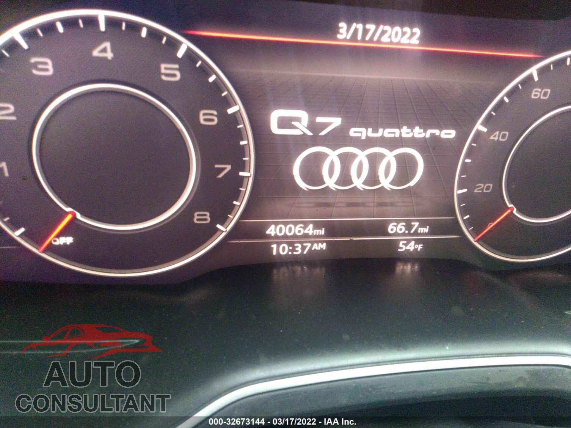 AUDI Q7 2019 - WA1LHAF74KD045657