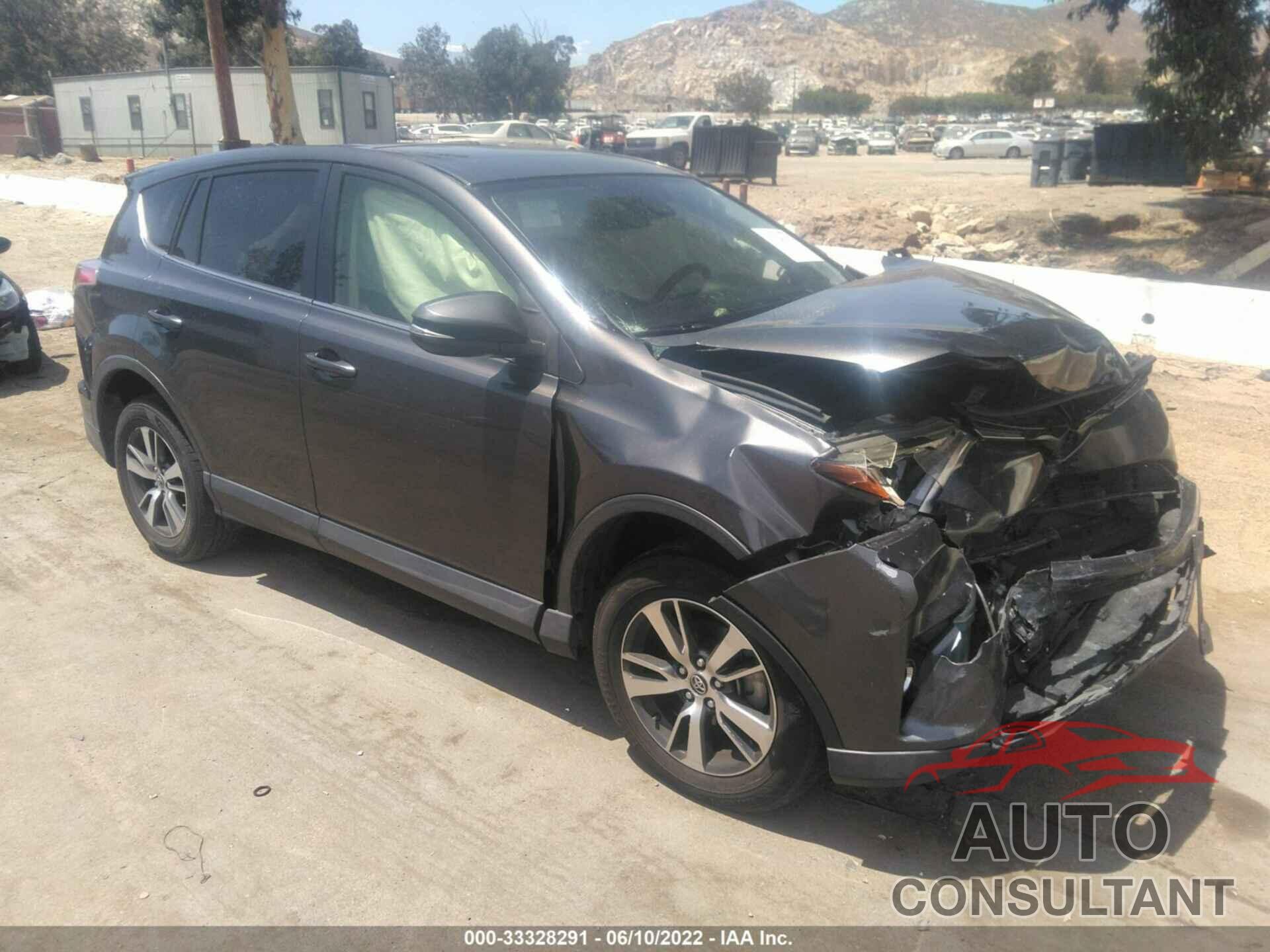 TOYOTA RAV4 2017 - JTMWFREV2HJ143278