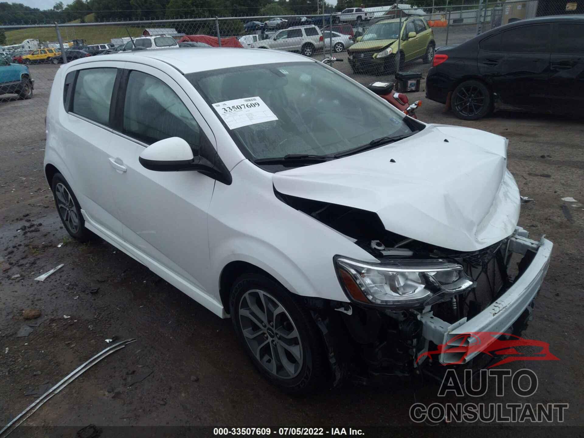 CHEVROLET SONIC 2018 - 1G1JD6SH6J4106941