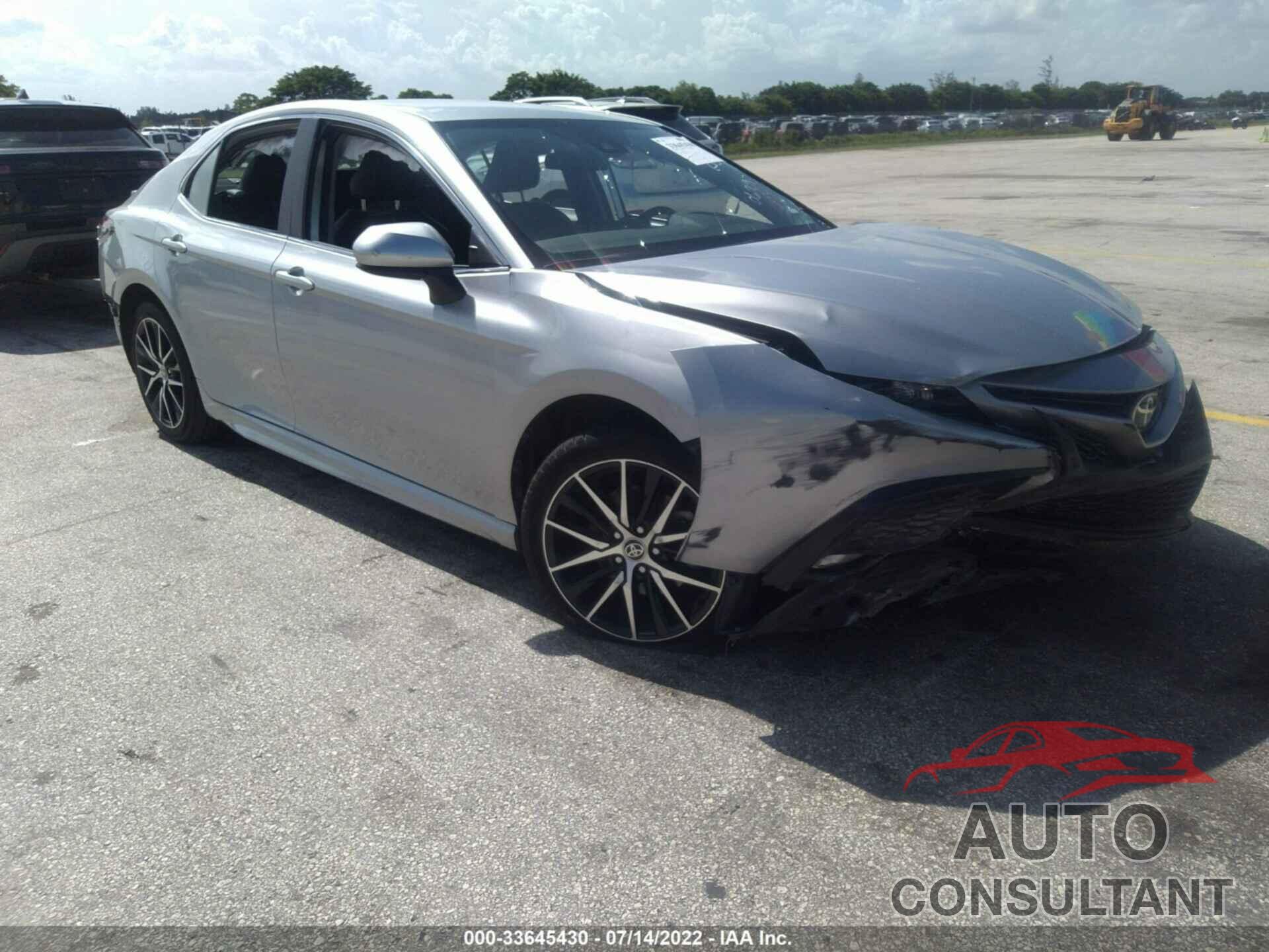 TOYOTA CAMRY 2021 - 4T1G11AK2MU519207