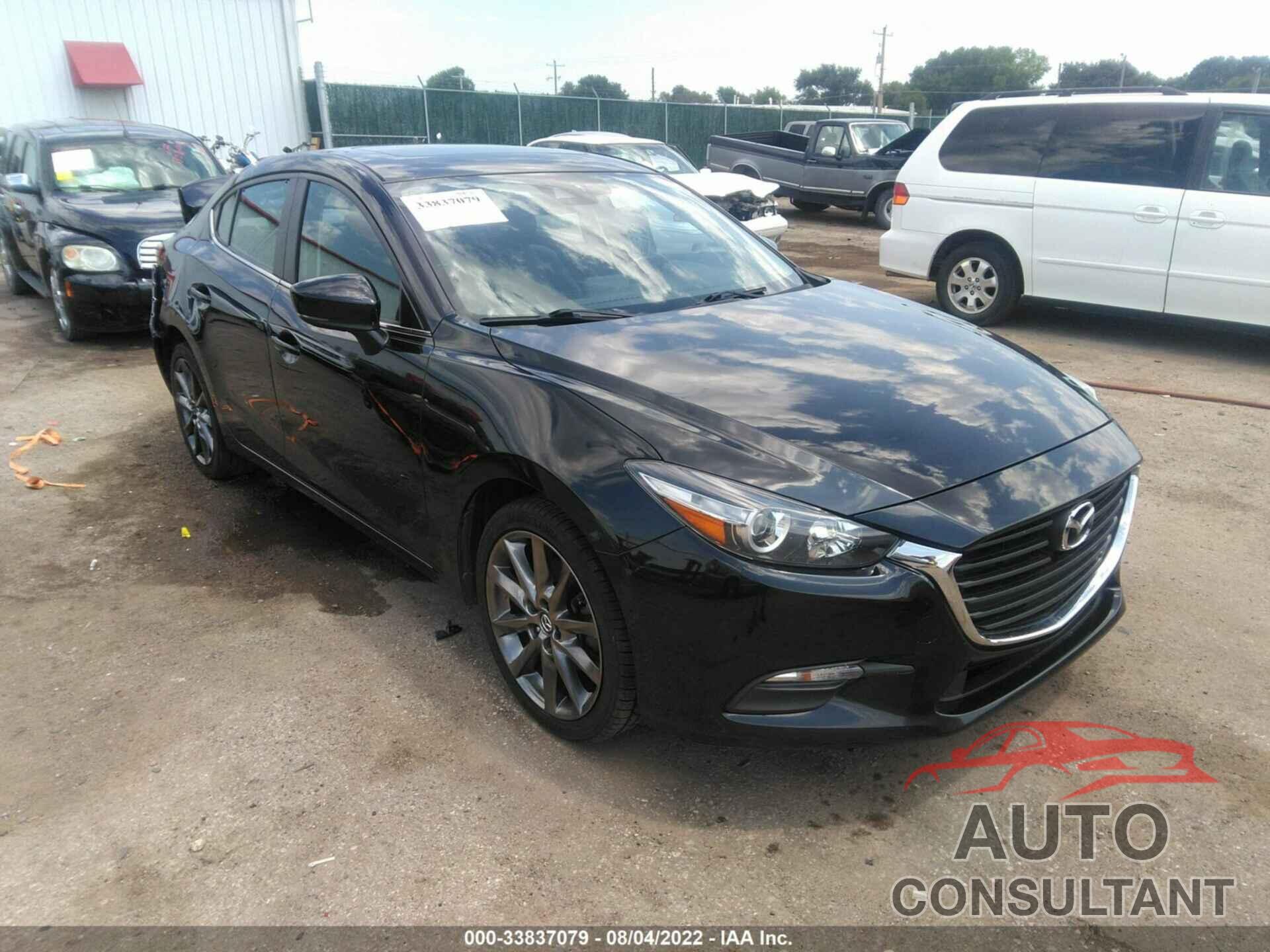 MAZDA MAZDA3 4-DOOR 2018 - 3MZBN1V31JM199171