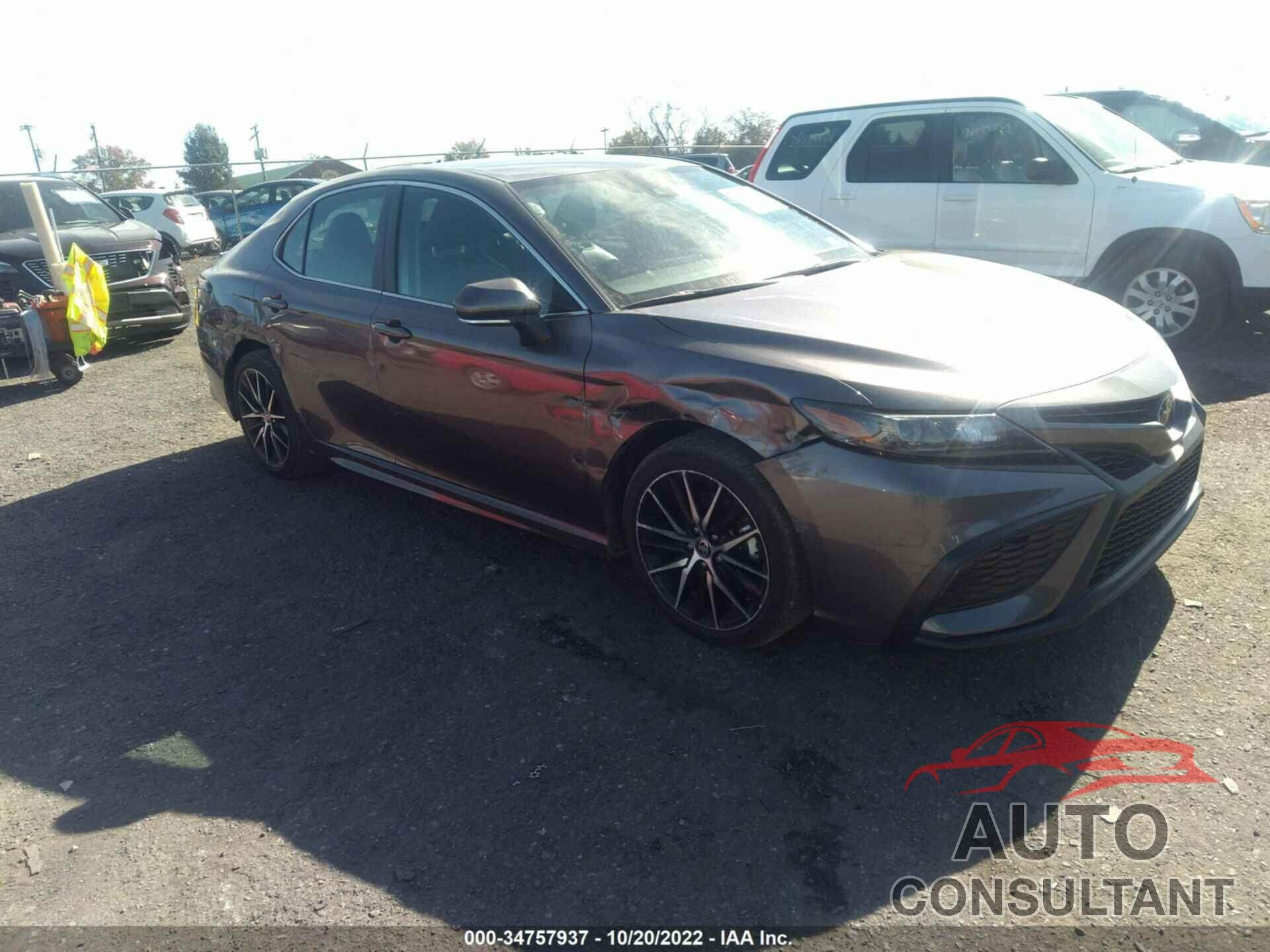 TOYOTA CAMRY 2022 - 4T1G11AK6NU018595