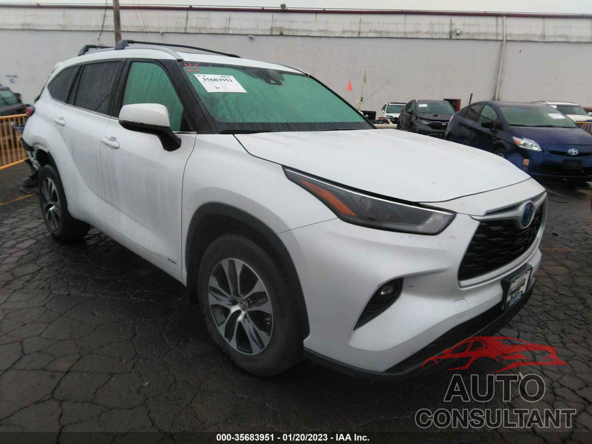 TOYOTA HIGHLANDER 2022 - 5TDHBRCHXNS557408