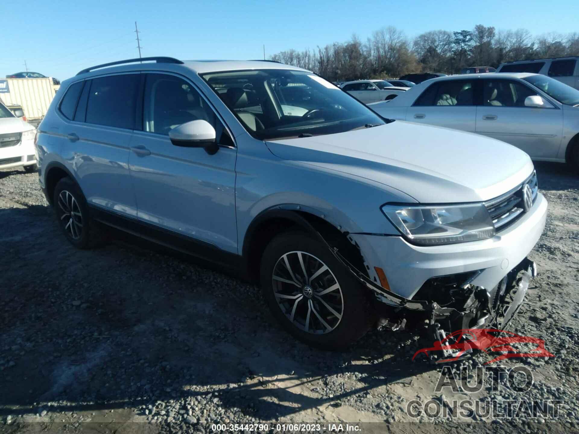 VOLKSWAGEN TIGUAN 2018 - 3VV2B7AX8JM222180