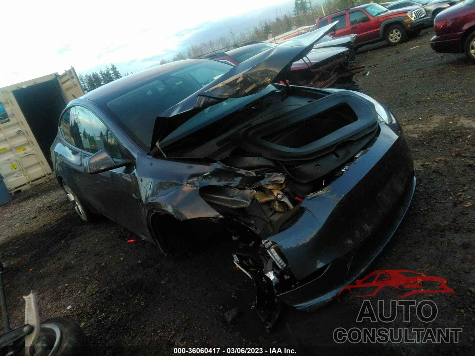 TESLA MODEL Y 2021 - 5YJYGDEE1MF077347
