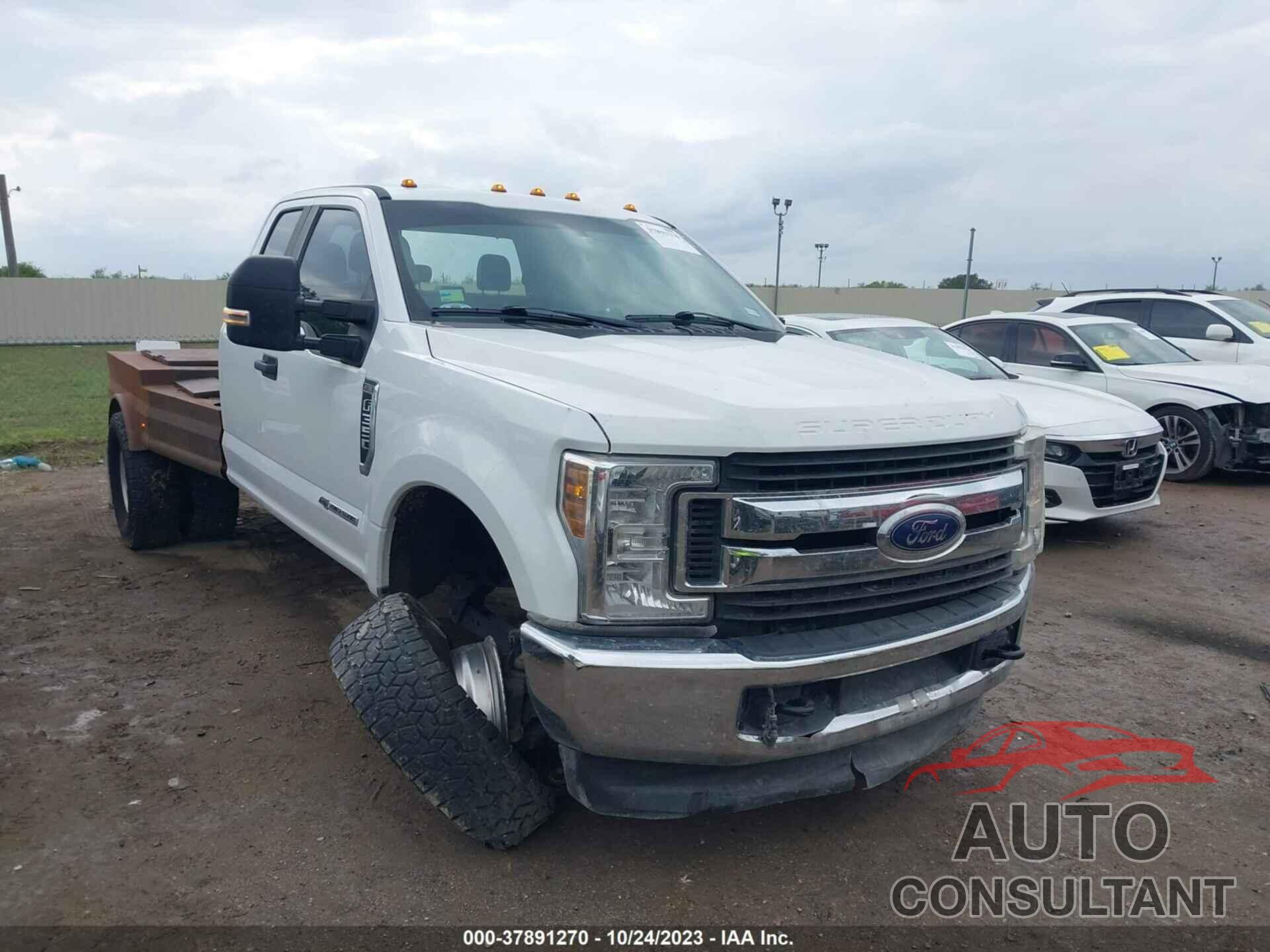 FORD F-350 2018 - 1FT8X3DT3JEC24517