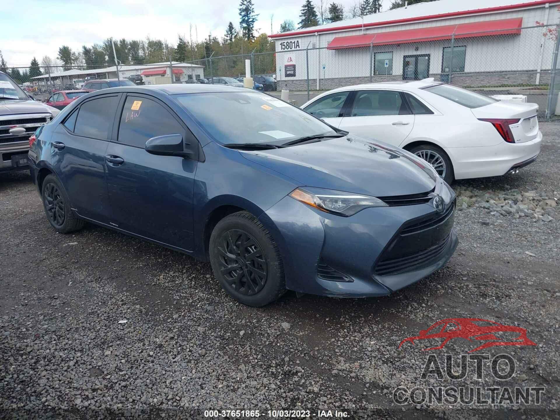 TOYOTA COROLLA 2018 - 2T1BURHE0JC121555