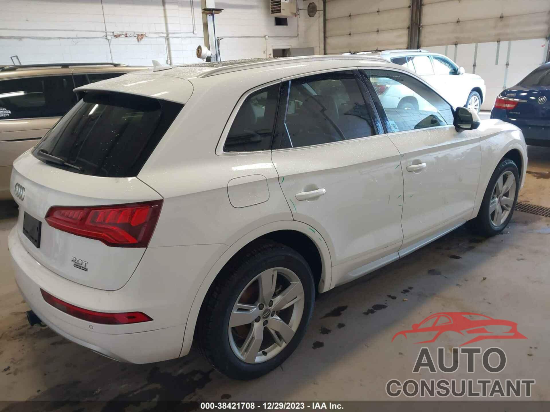 AUDI Q5 2018 - WA1BNAFY1J2204366