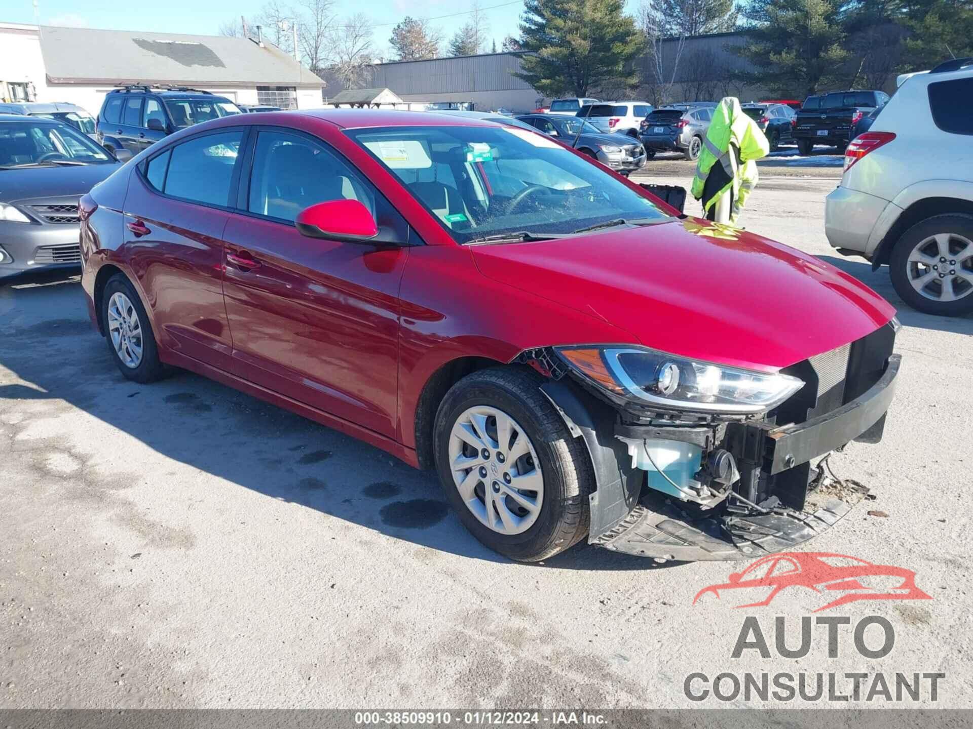 HYUNDAI ELANTRA 2018 - KMHD74LF9JU470070
