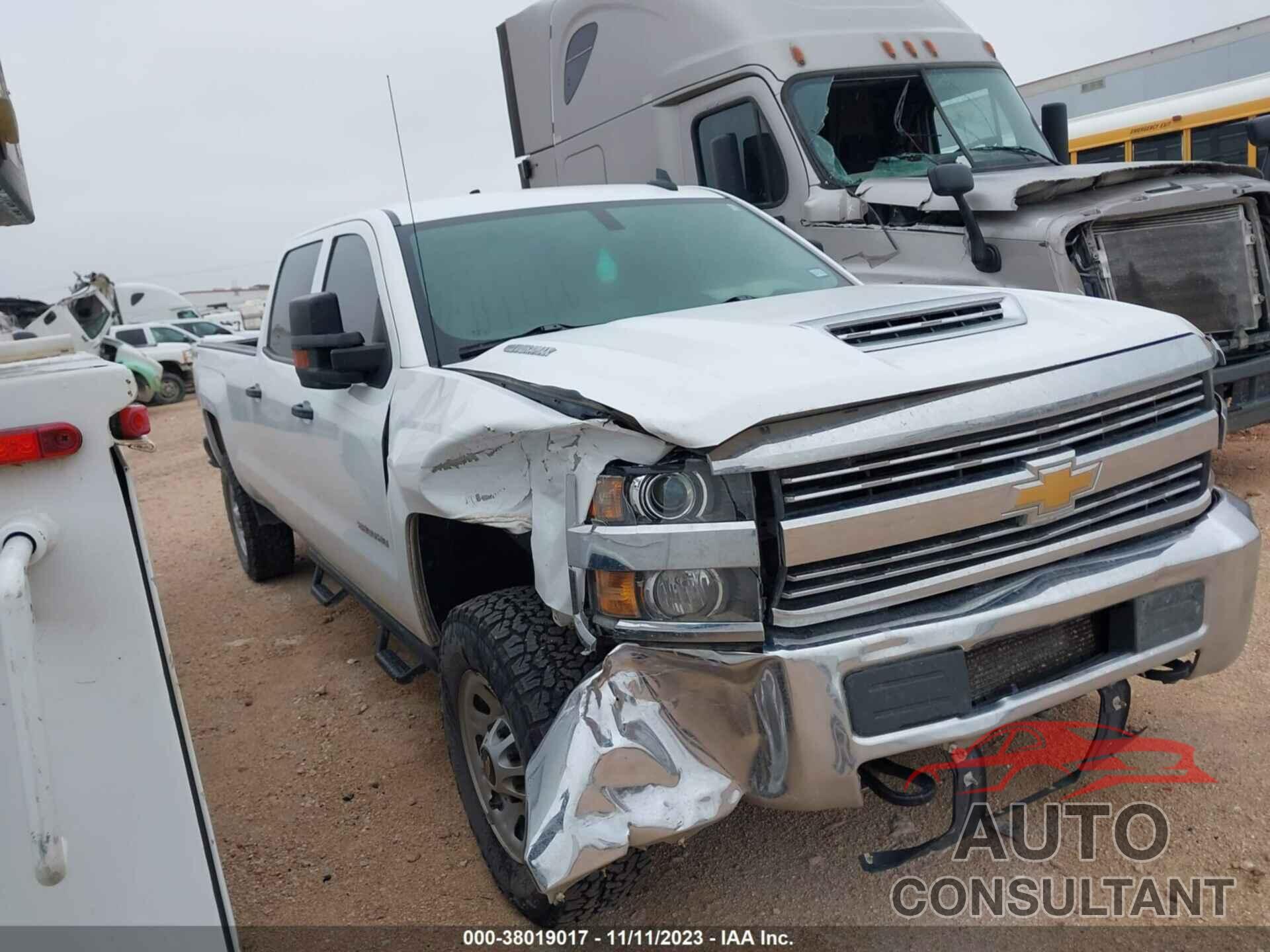 CHEVROLET SILVERADO 2018 - 1GC4KYCY1JF200279