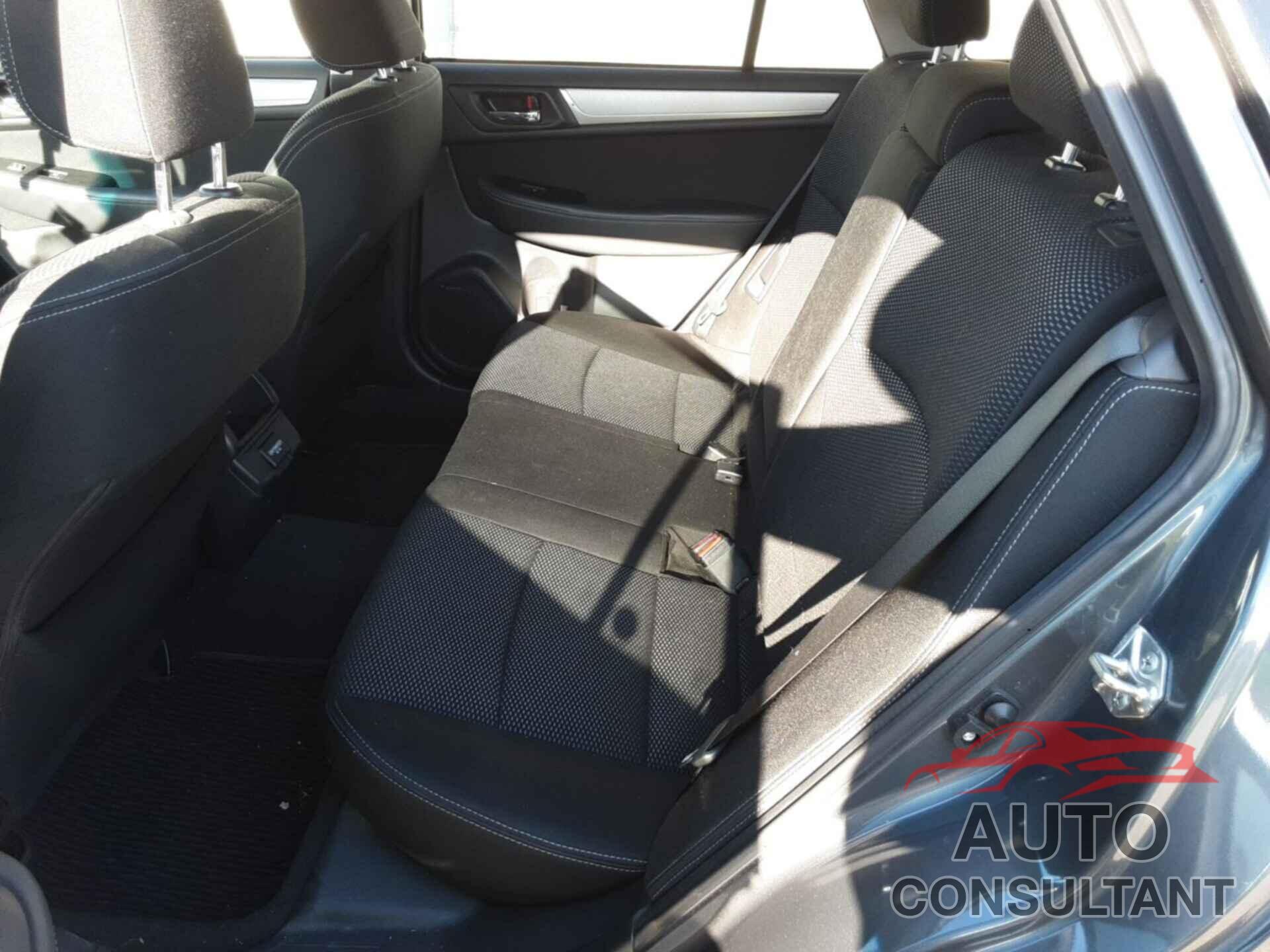 SUBARU OUTBACK 2018 - 4S4BSAFCXJ3325776