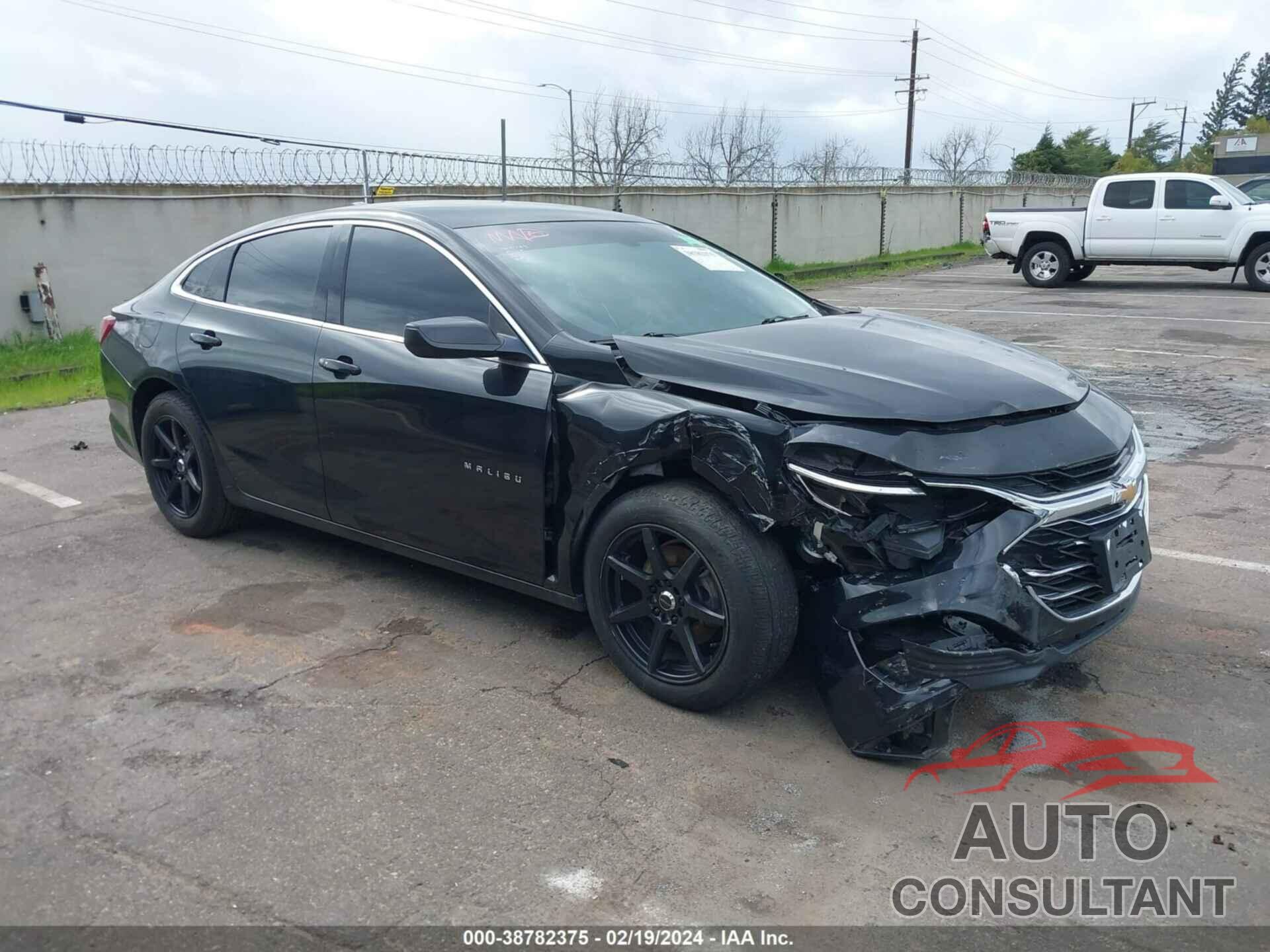 CHEVROLET MALIBU 2019 - 1G1ZD5ST2KF167386