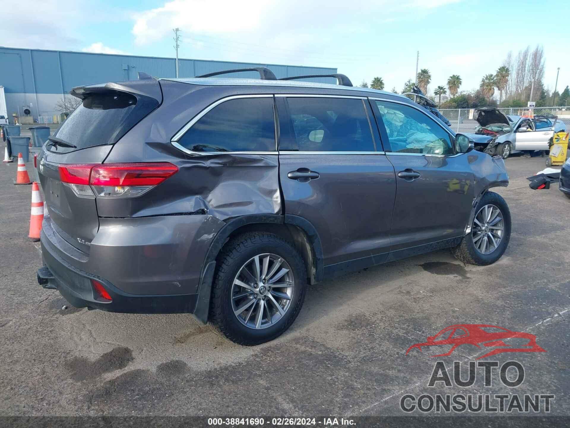 TOYOTA HIGHLANDER 2019 - 5TDJZRFH5KS584083