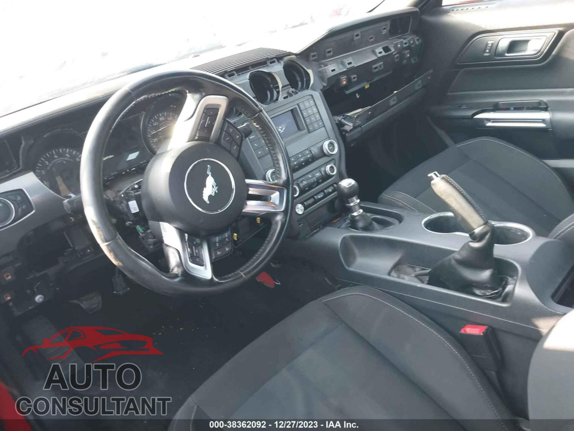FORD MUSTANG 2019 - 1FA6P8CF1K5135357
