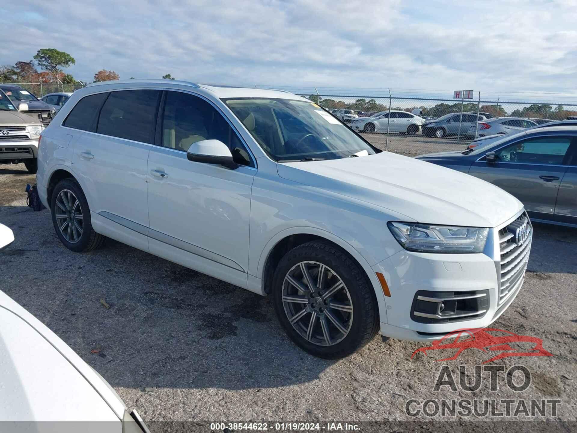 AUDI Q7 2019 - WA1LAAF74KD011755