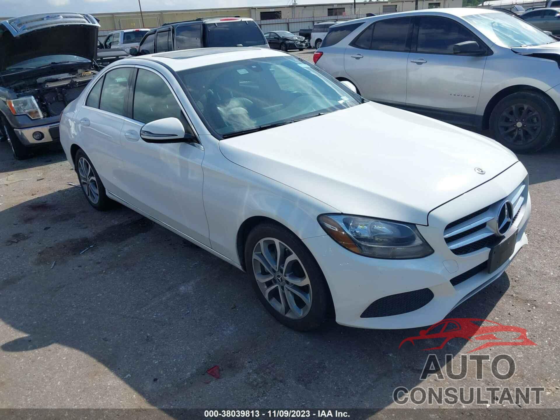 MERCEDES-BENZ C 300 2018 - 55SWF4JB5JU240260