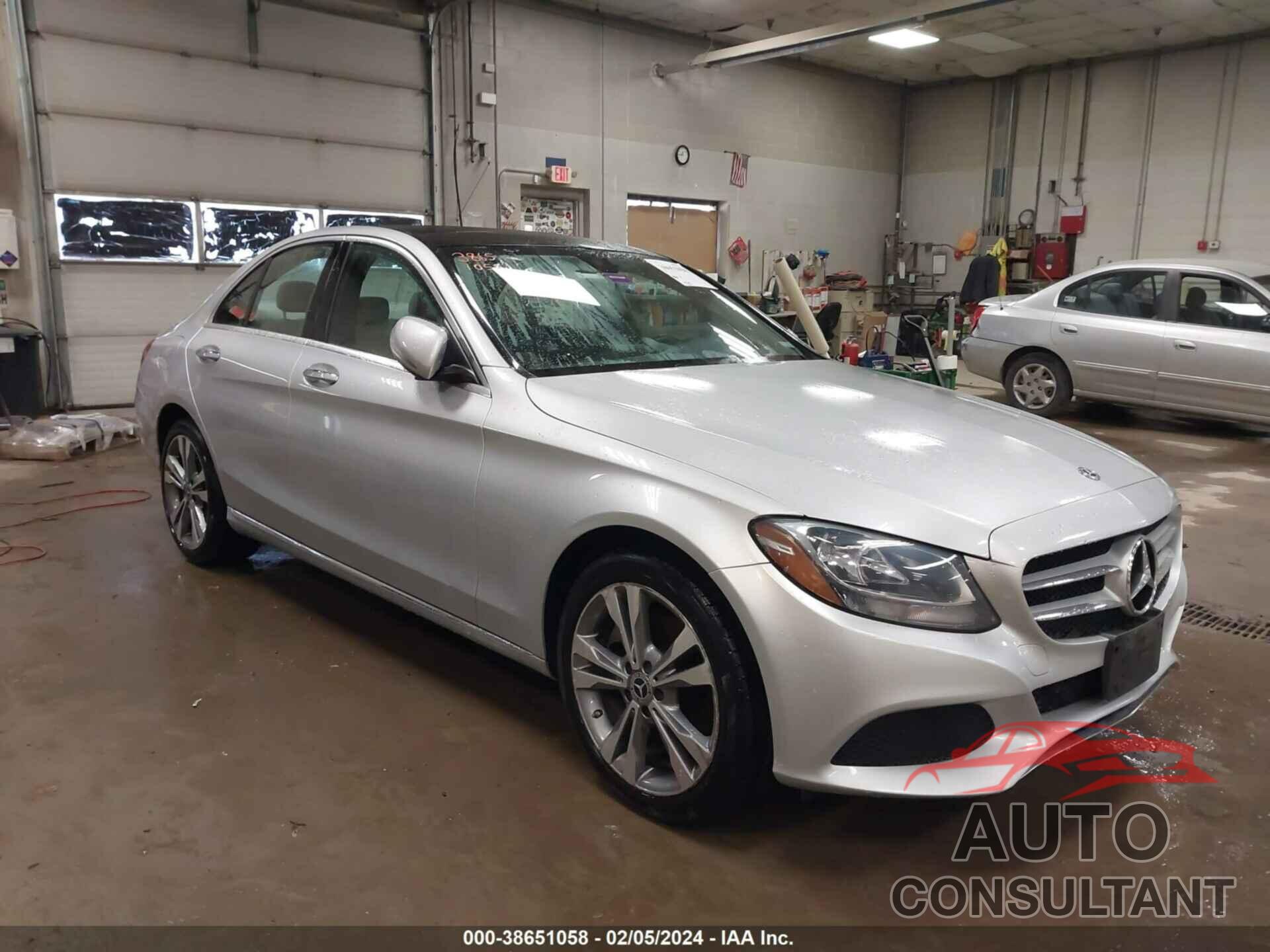 MERCEDES-BENZ C 300 2018 - 55SWF4KB6JU242730