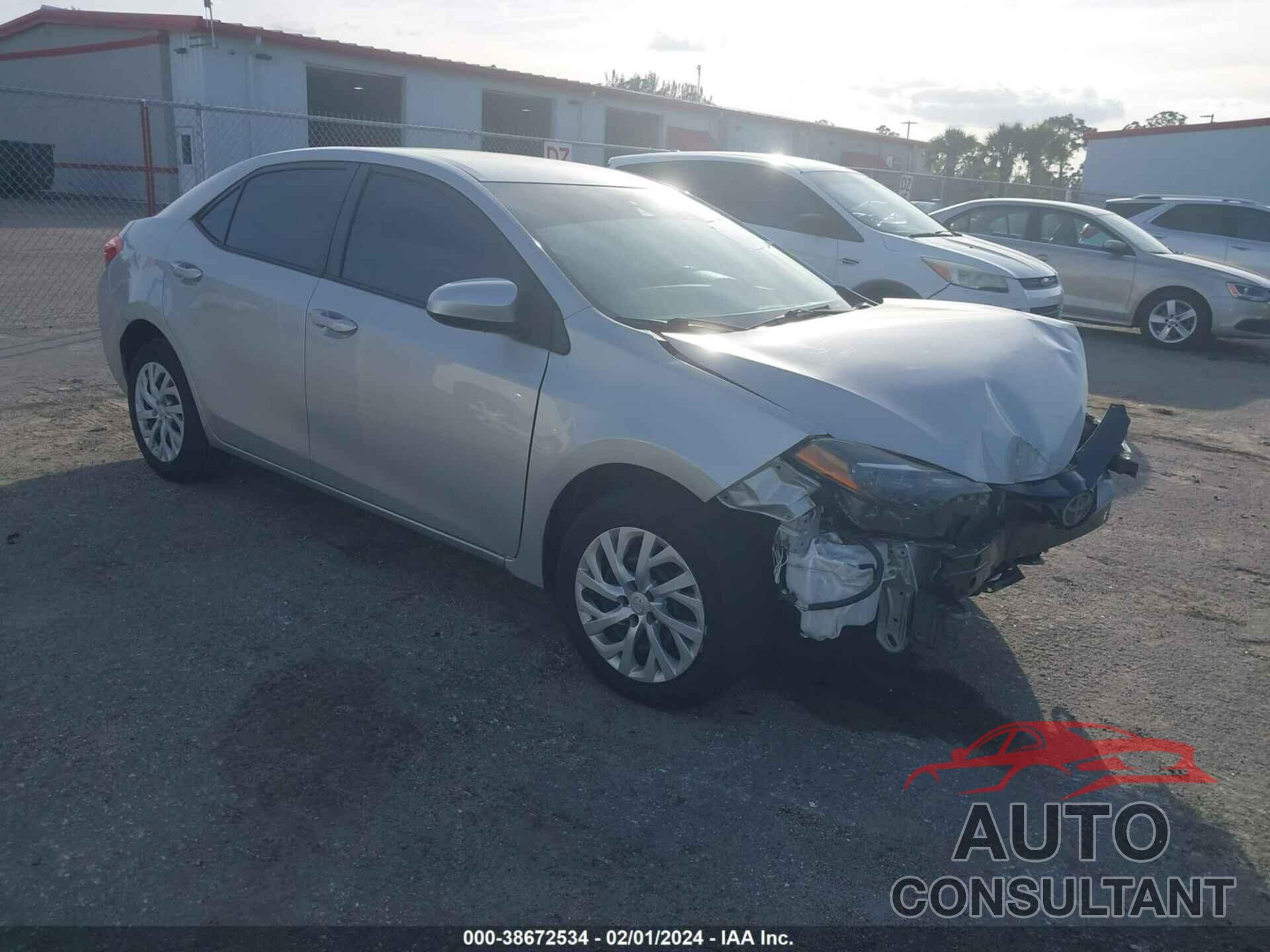 TOYOTA COROLLA 2018 - 5YFBURHE2JP808990