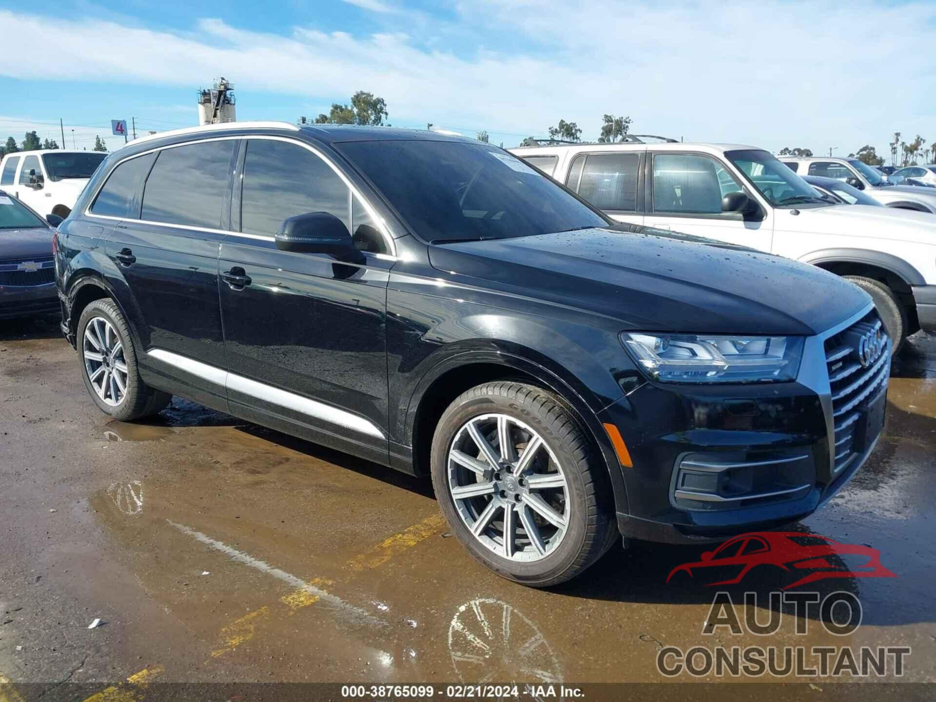 AUDI Q7 2018 - WA1LHAF79JD044762