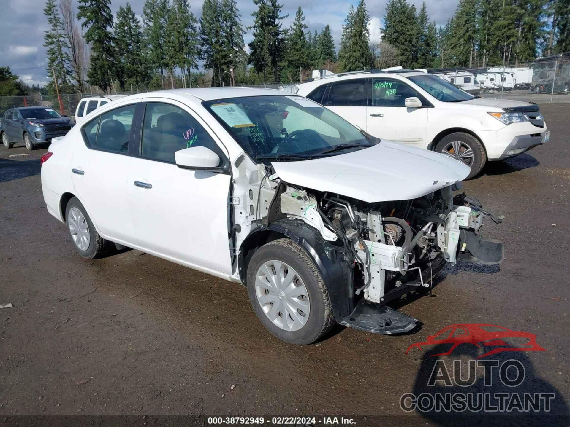 NISSAN VERSA 2017 - 3N1CN7AP4HL809067