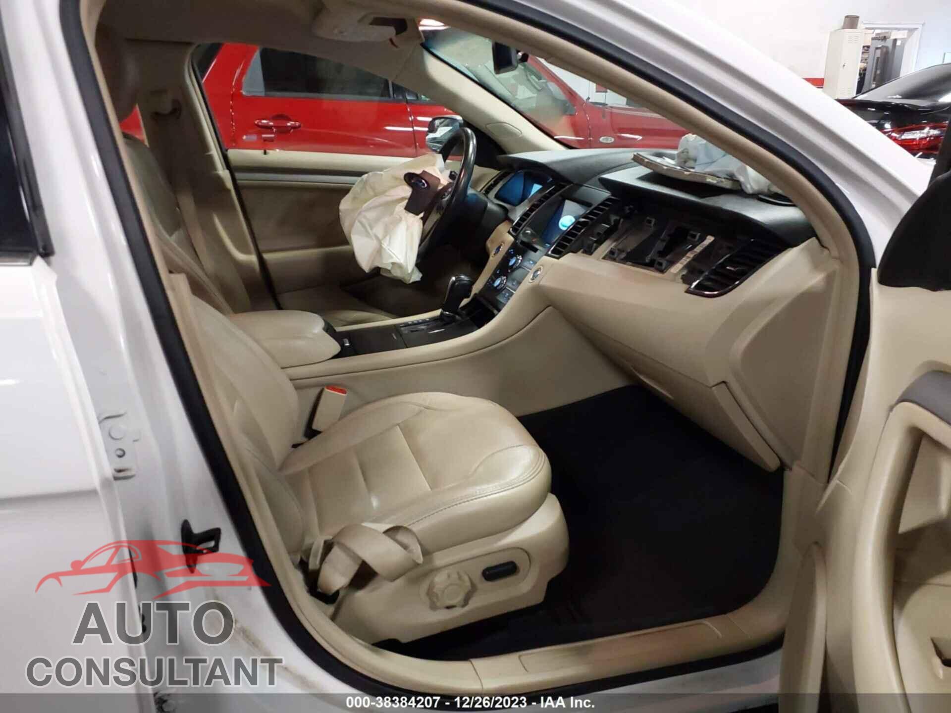 FORD TAURUS 2016 - 1FAHP2E85GG126192