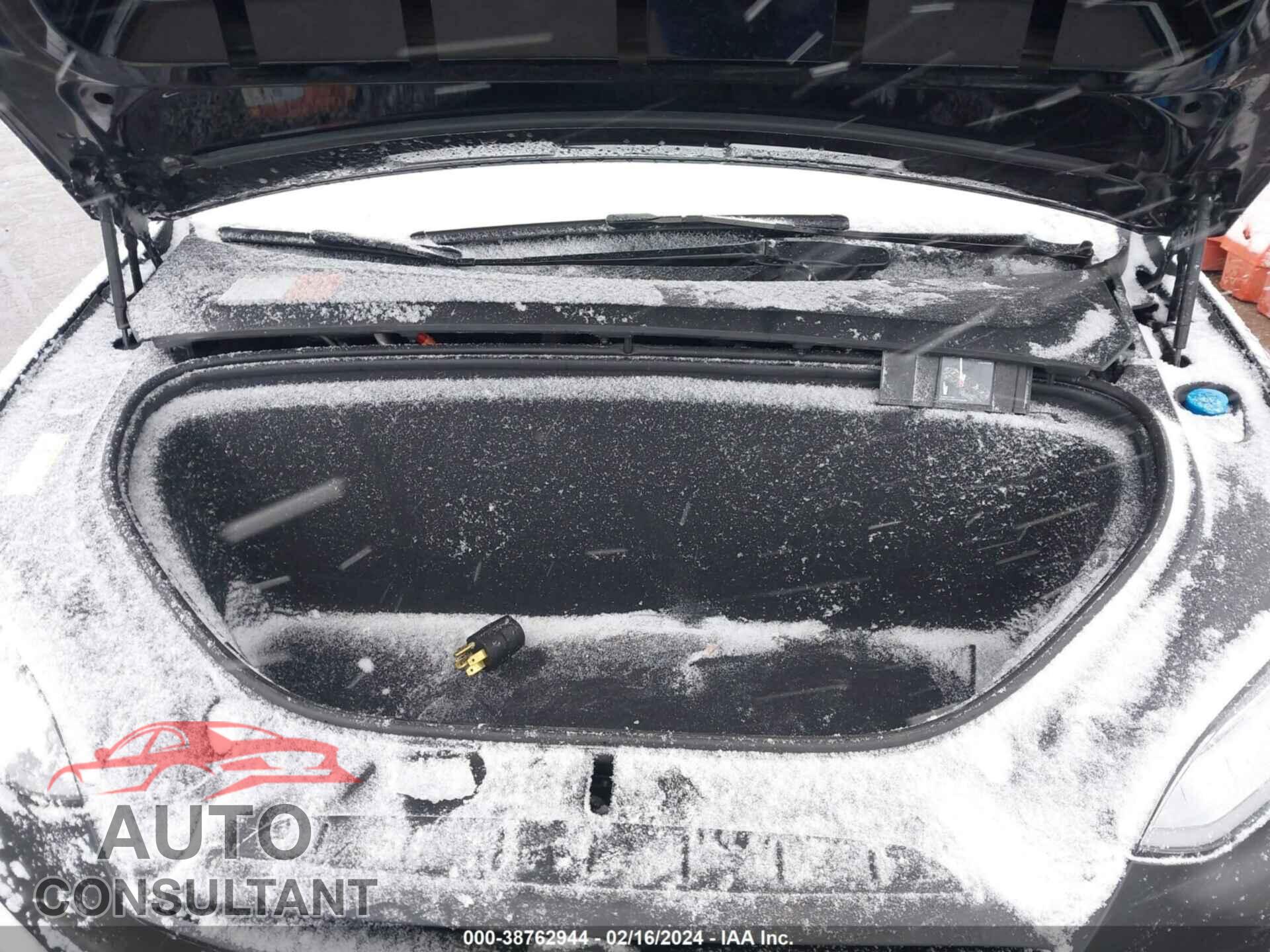 TESLA MODEL X 2016 - 5YJXCBE21GF004632
