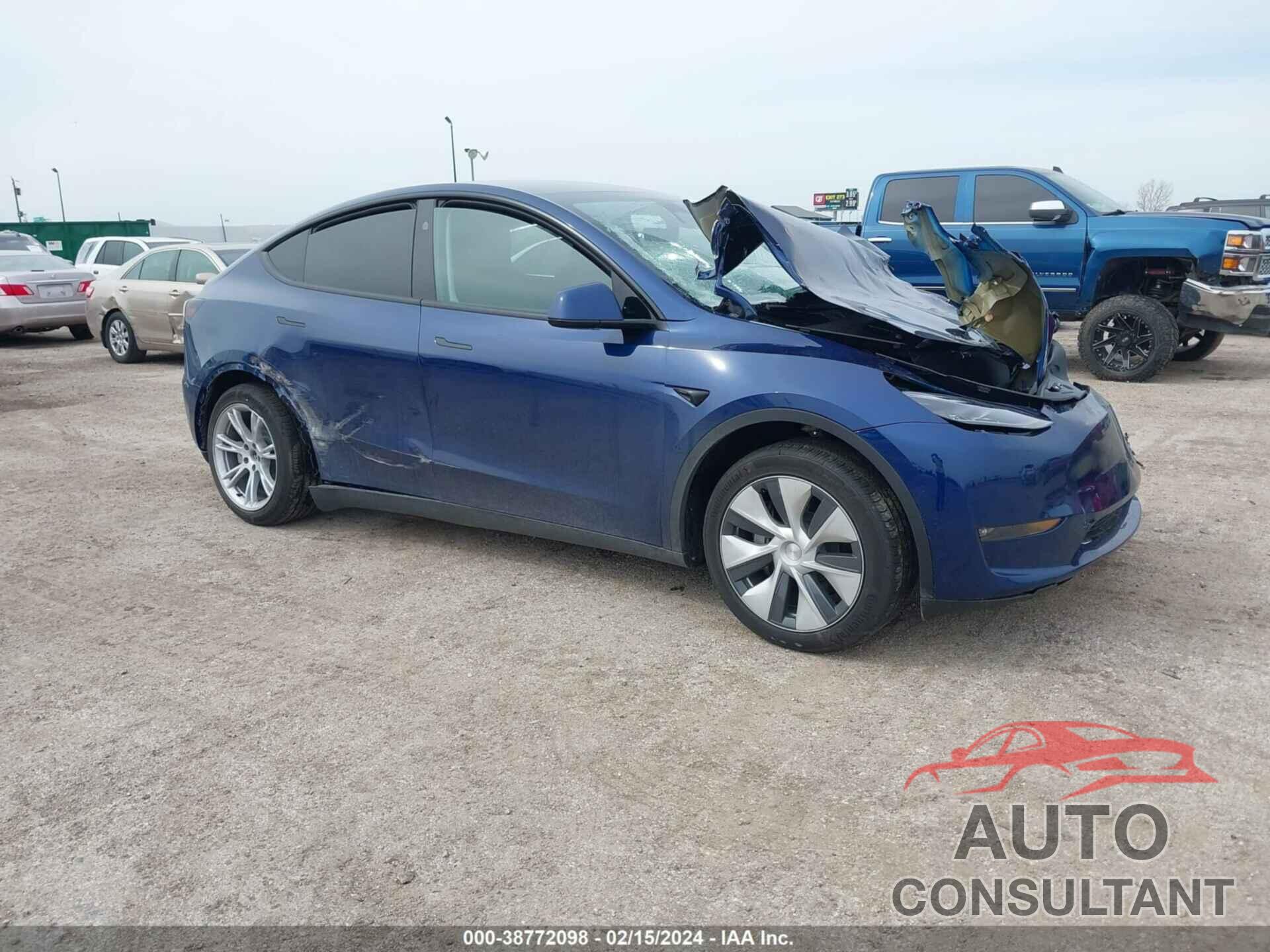 TESLA MODEL Y 2024 - 7SAYGAEE1RF981921