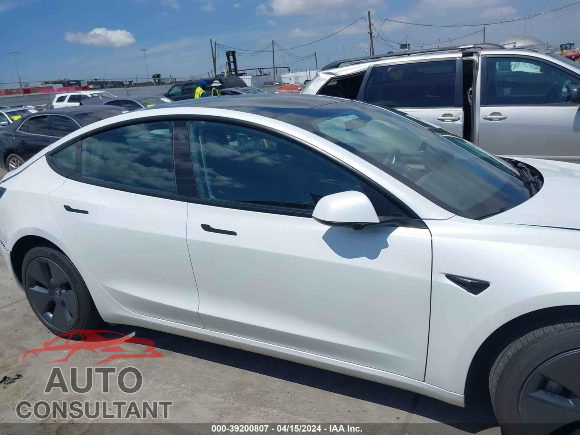TESLA MODEL 3 2022 - 5YJ3E1EBXNF152827