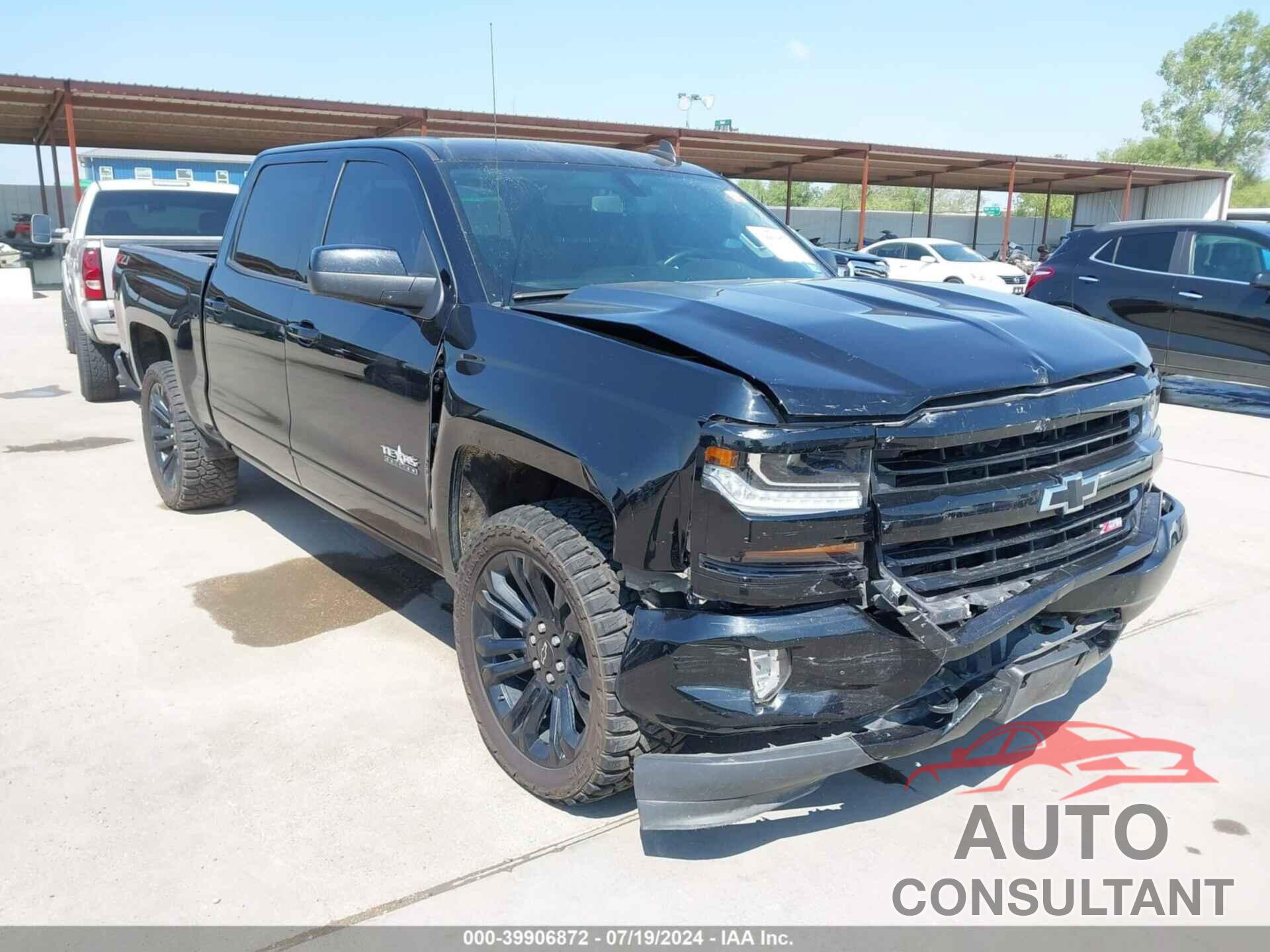 CHEVROLET SILVERADO 1500 2018 - 3GCUKREC4JG612184