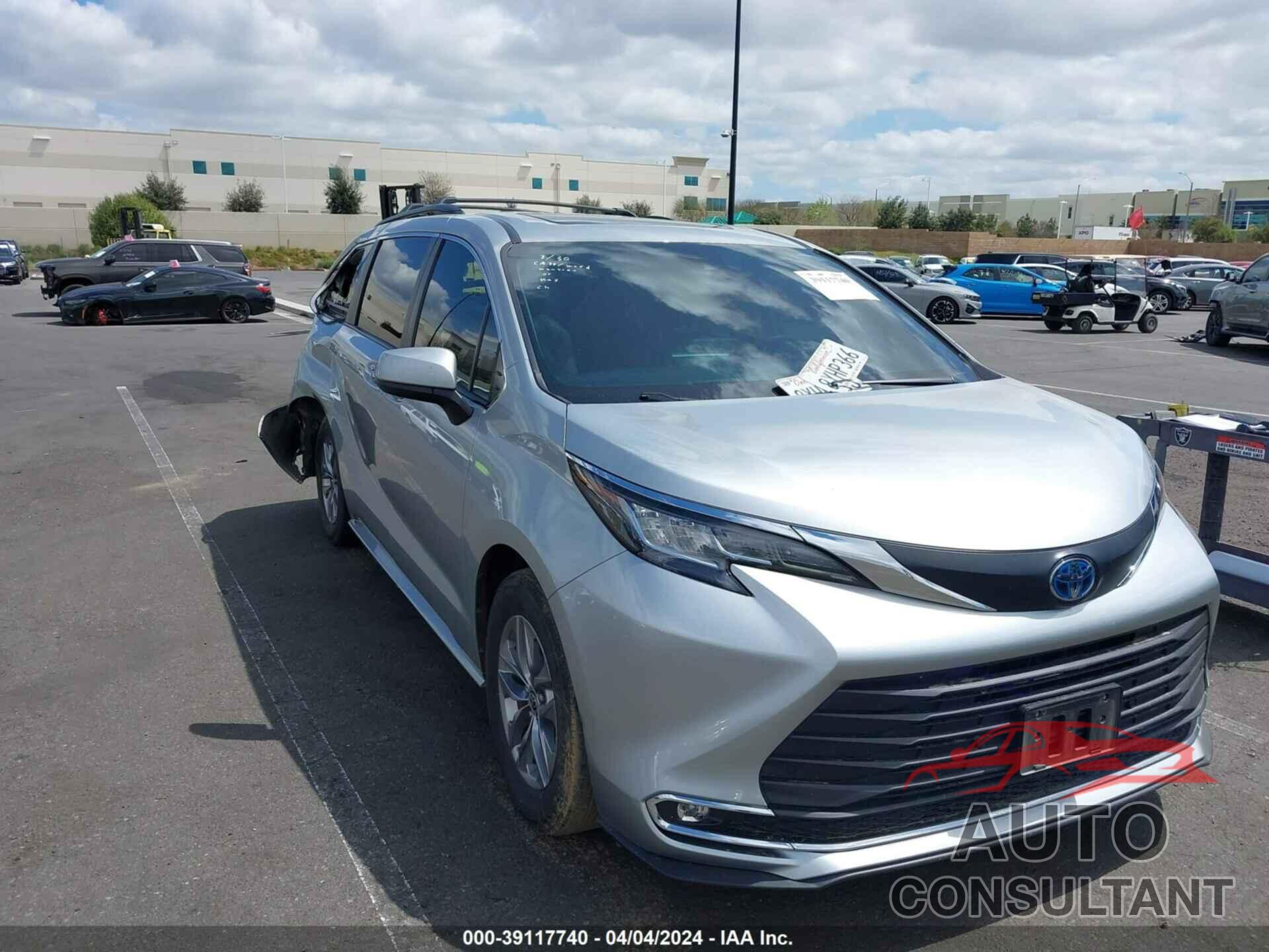 TOYOTA SIENNA 2021 - 5TDYSKFC8MS040033