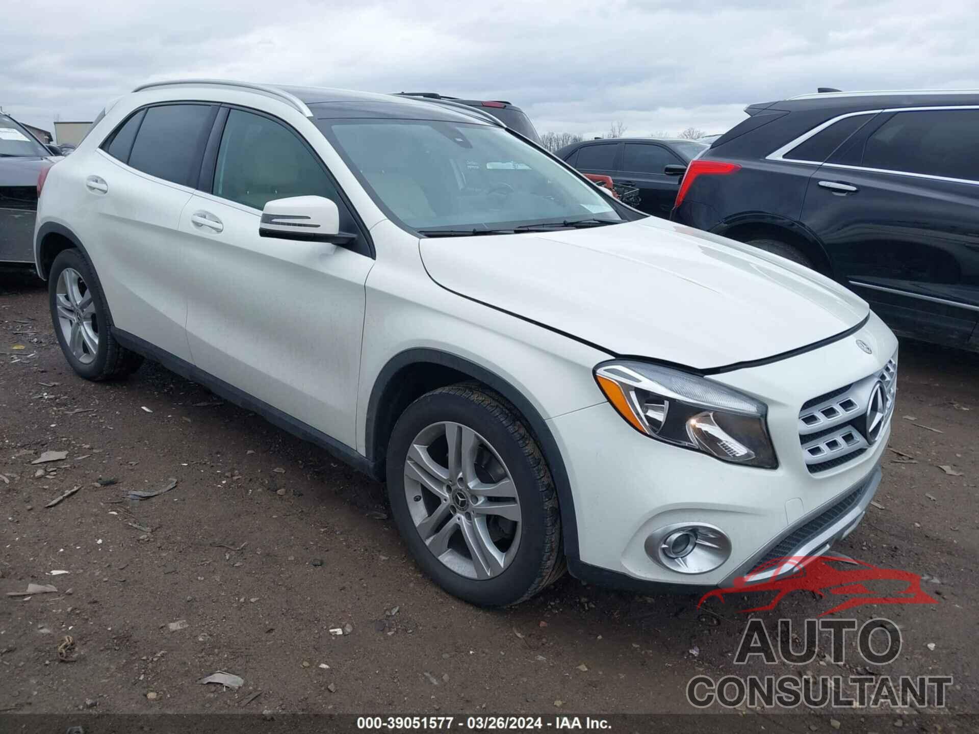 MERCEDES-BENZ GLA 250 2018 - WDCTG4GB1JJ470518