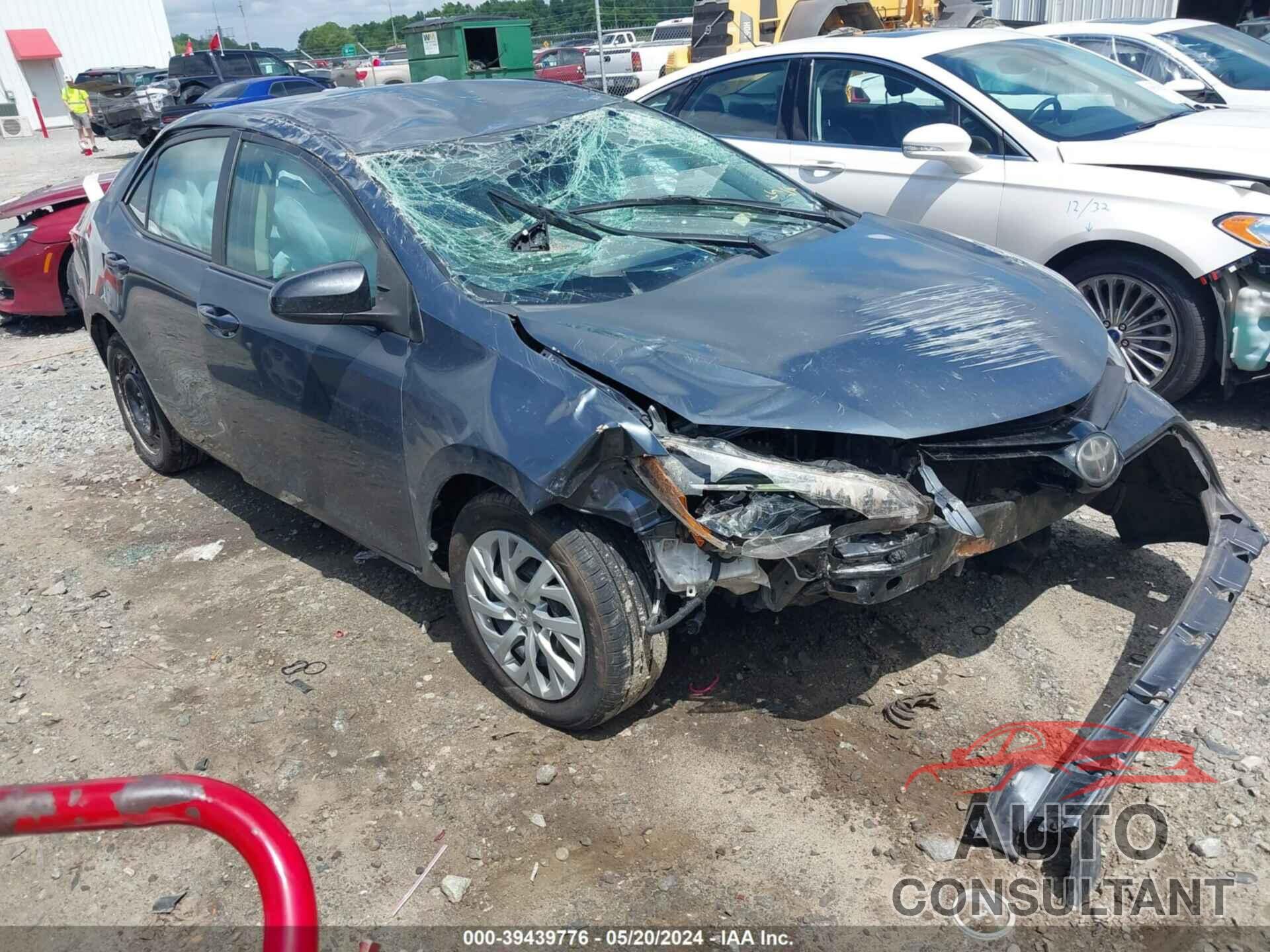 TOYOTA COROLLA 2018 - 5YFBURHE3JP808965