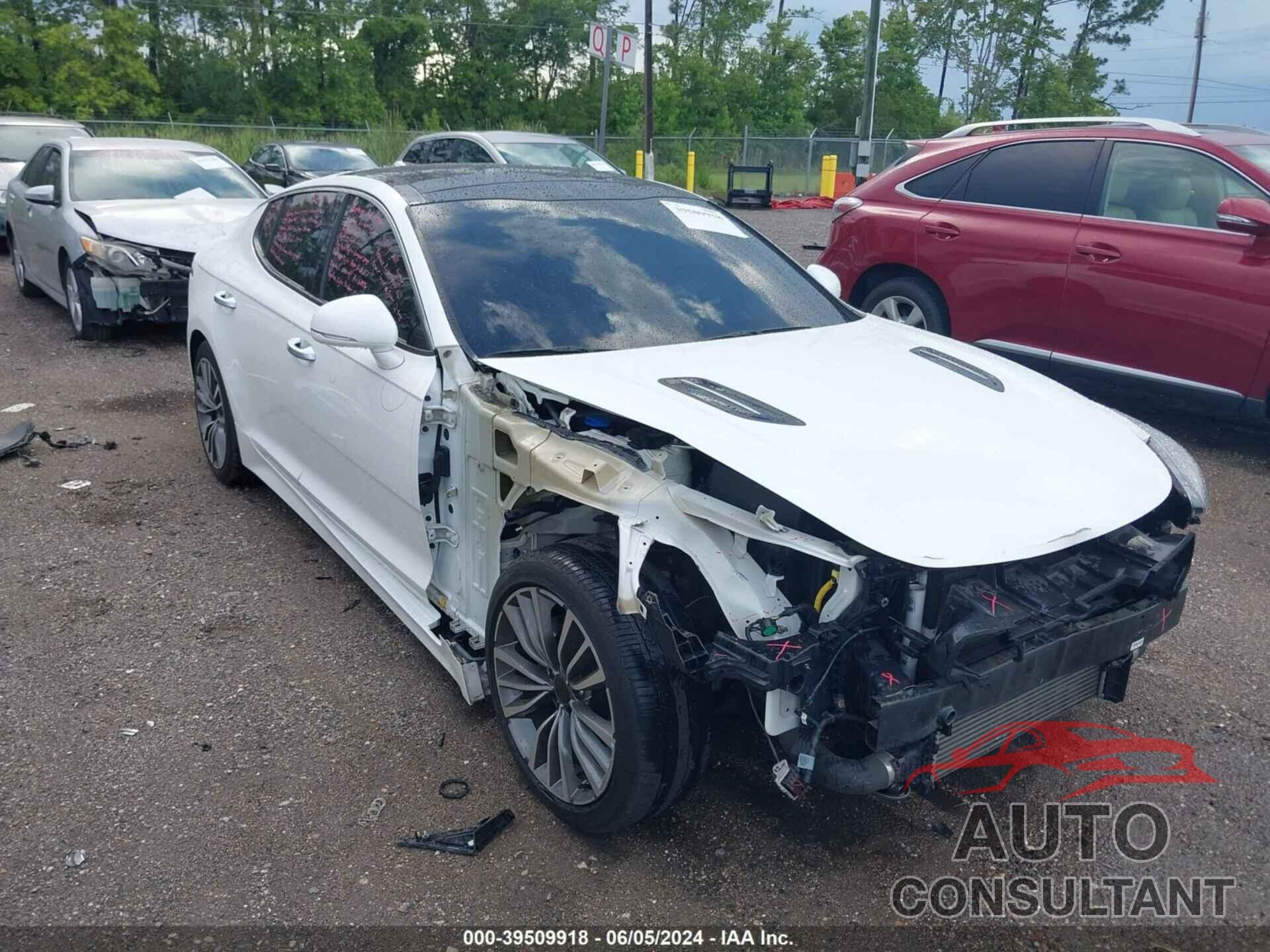 KIA STINGER 2018 - KNAE25LA0J6041273