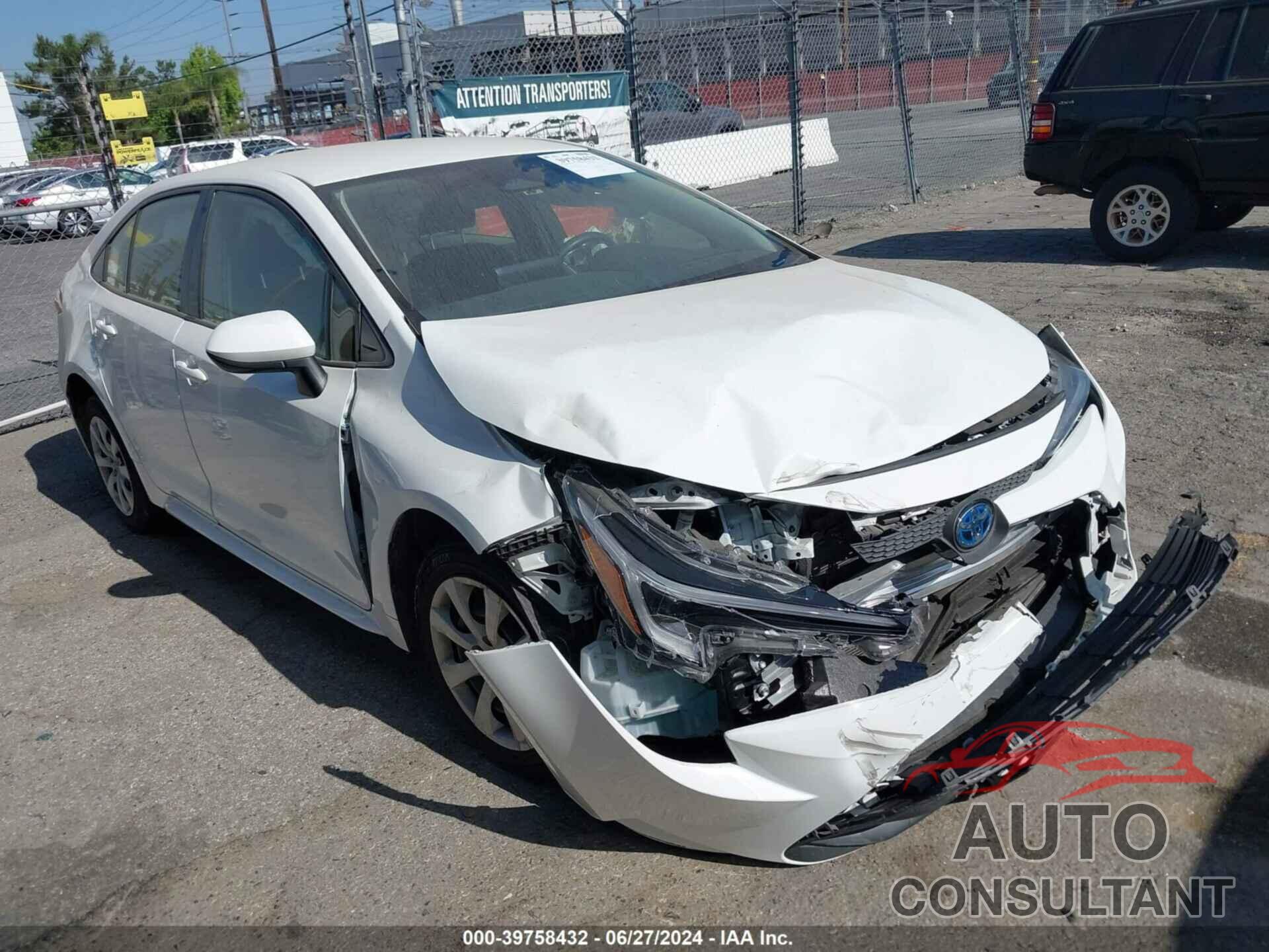 TOYOTA COROLLA 2023 - JTDBCMFE6P3004153