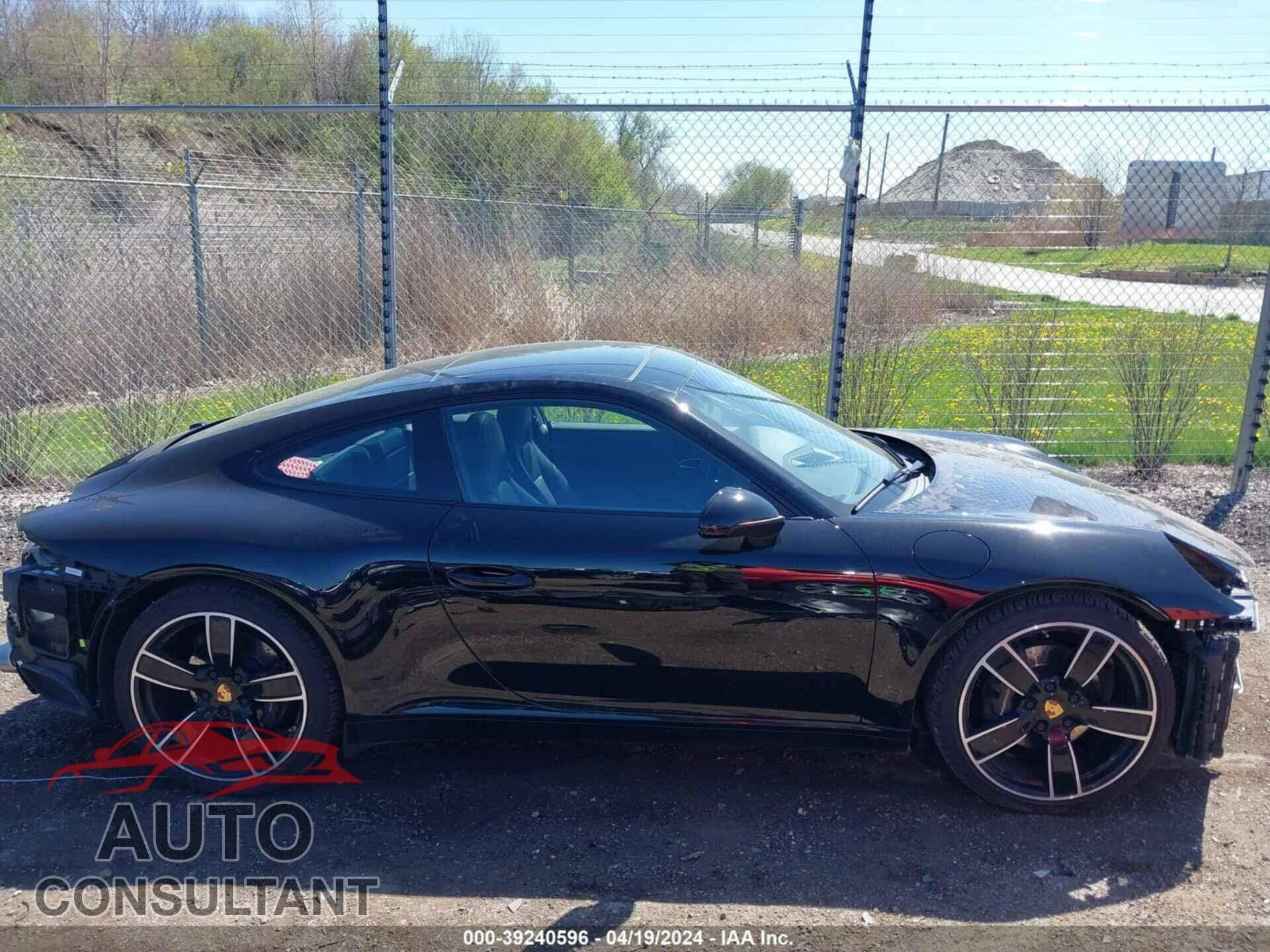 PORSCHE 911 2018 - WP0AA2A97JS105280