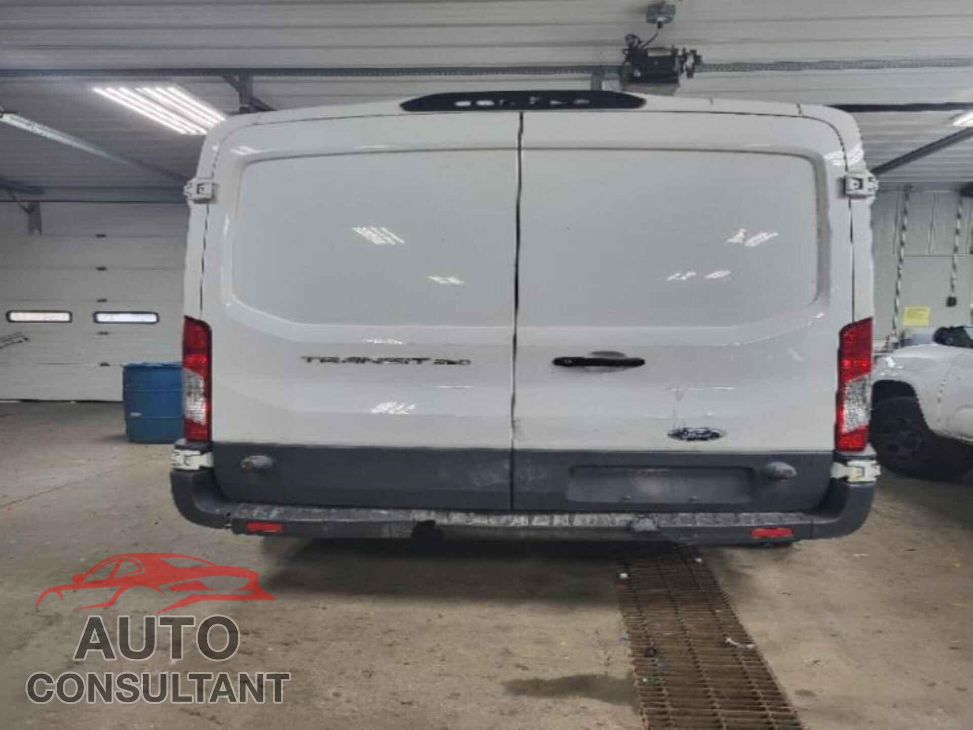 FORD TRANSIT 2018 - 1FTYR2CM2JKA96609