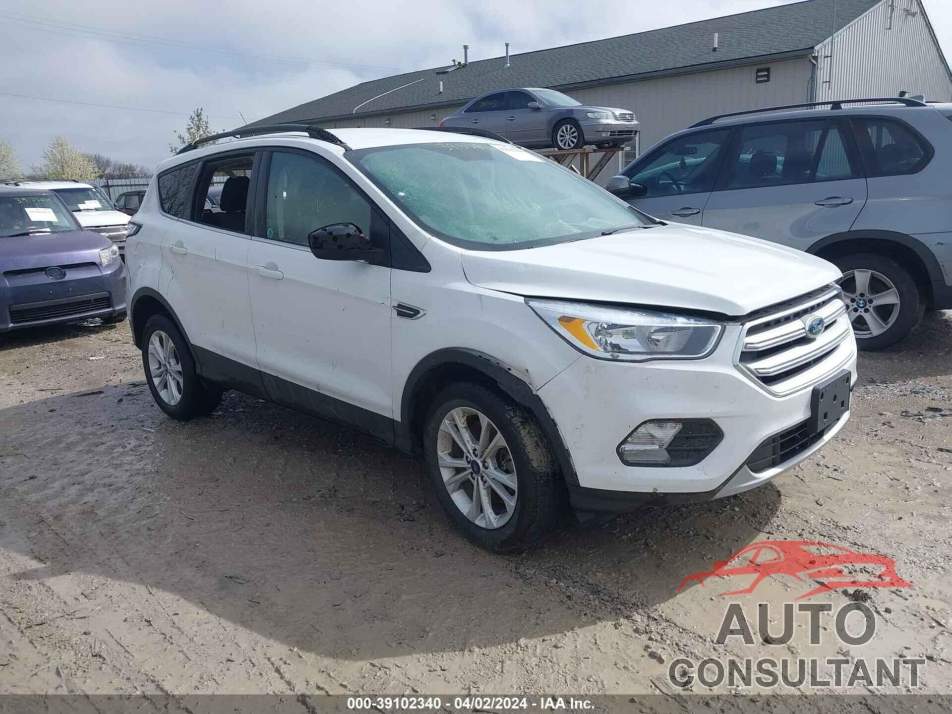 FORD ESCAPE 2018 - 1FMCU9GD8JUD19263