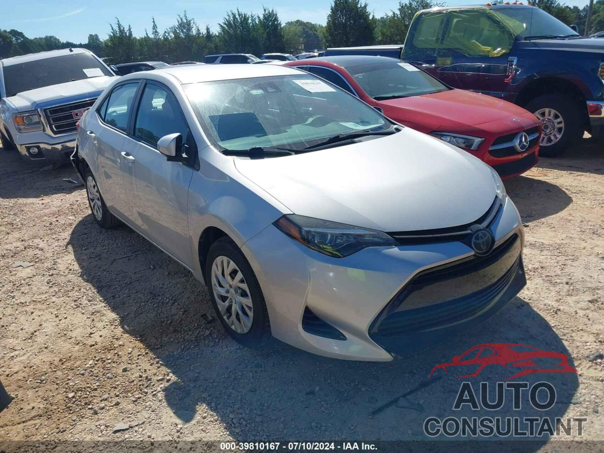 TOYOTA COROLLA 2018 - 5YFBURHE7JP851365