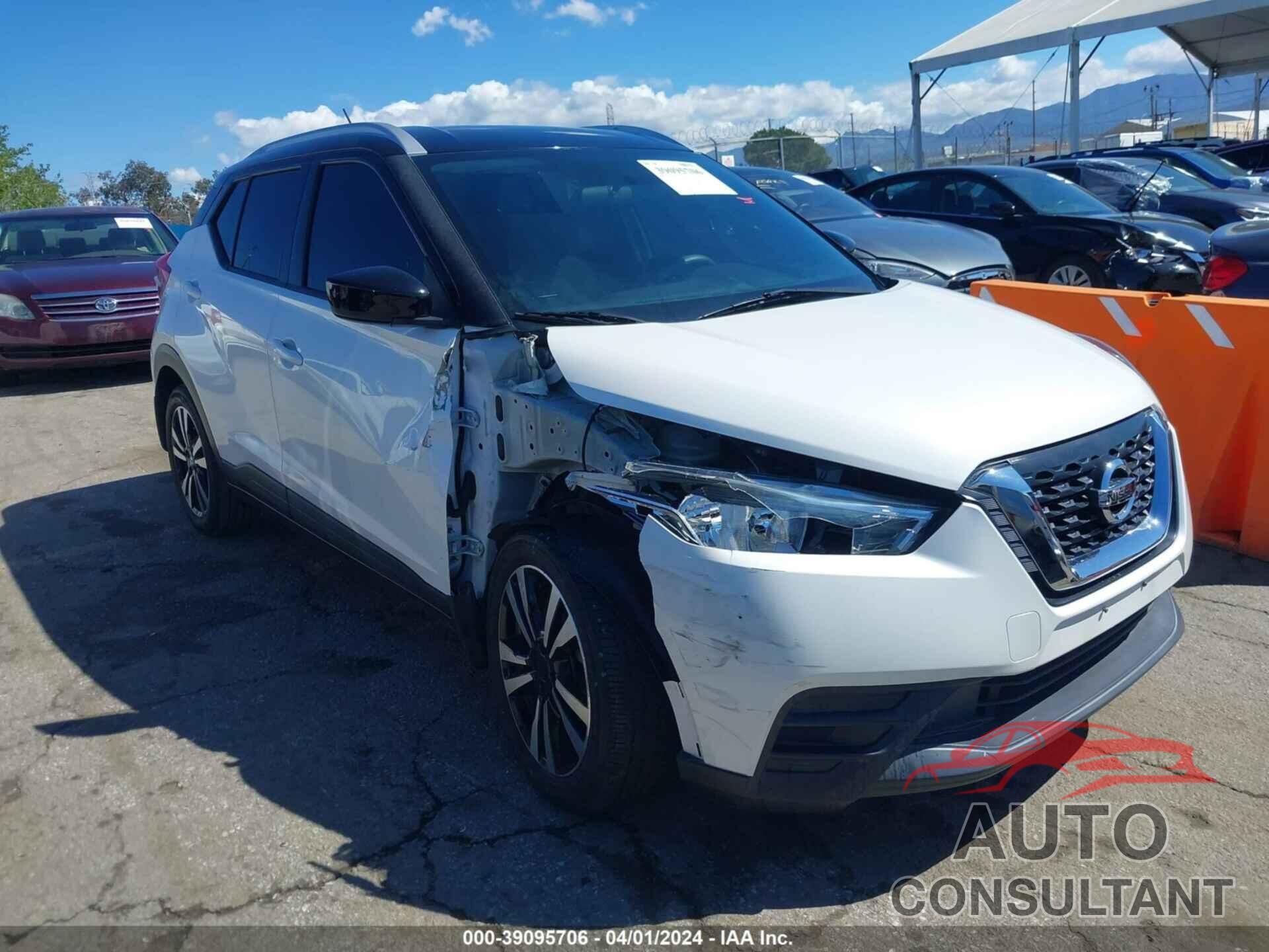 NISSAN KICKS 2019 - 3N1CP5CU4KL565204