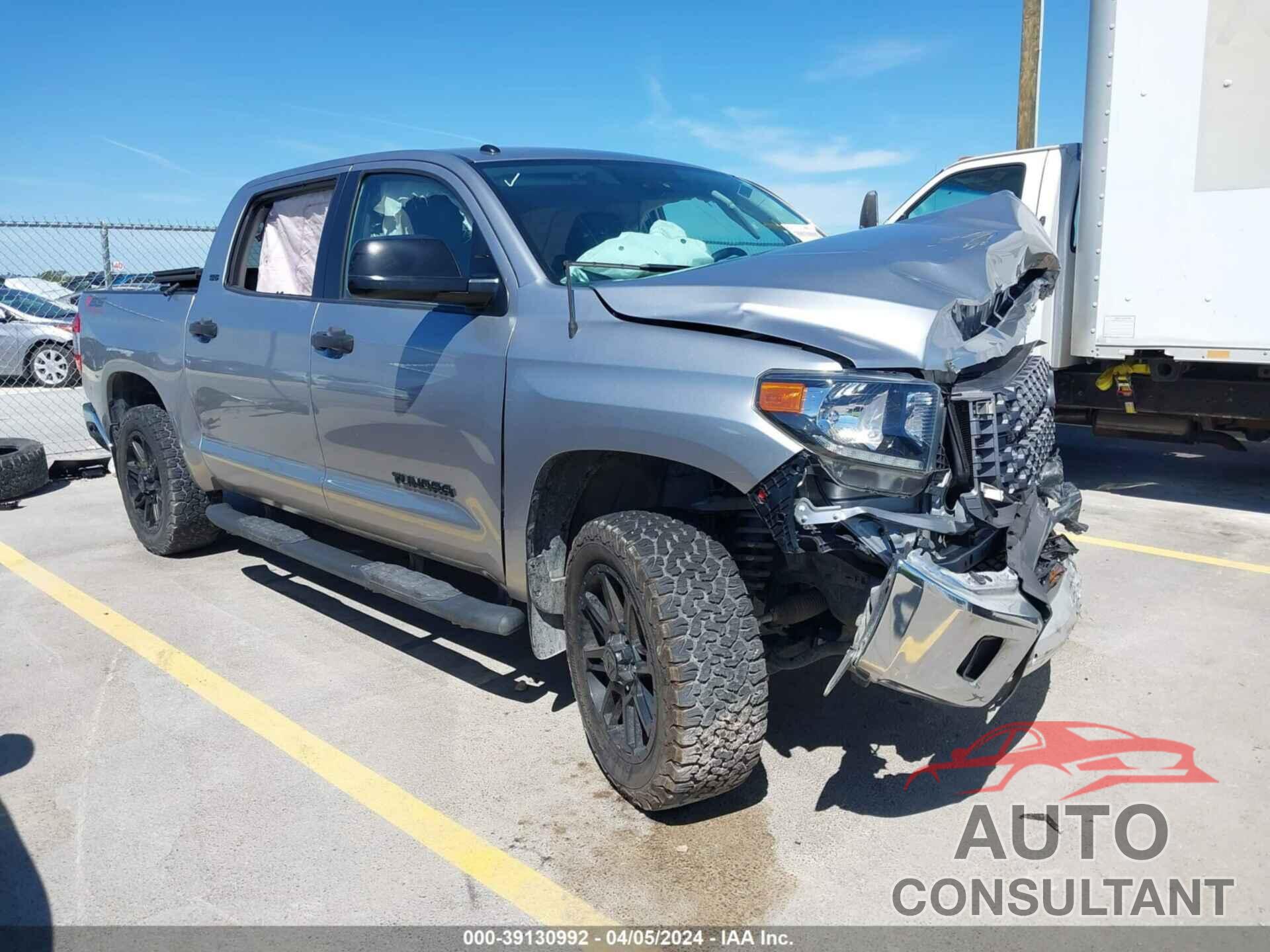 TOYOTA TUNDRA 2018 - 5TFEM5F15JX128153