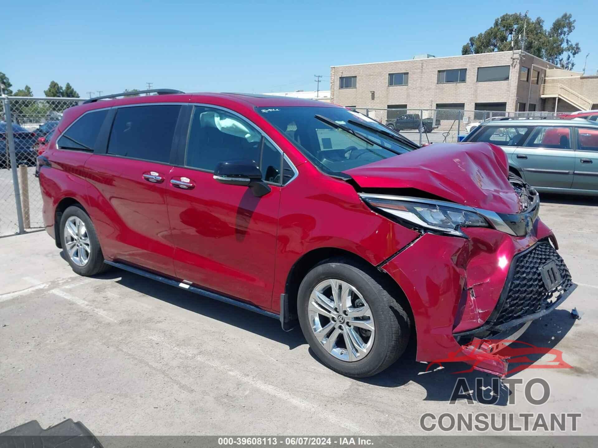 TOYOTA SIENNA 2022 - 5TDDSKFC9NS061523