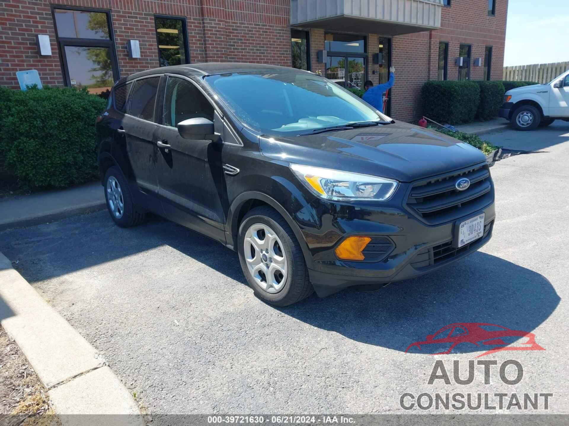 FORD ESCAPE 2017 - 1FMCU0F73HUA30115