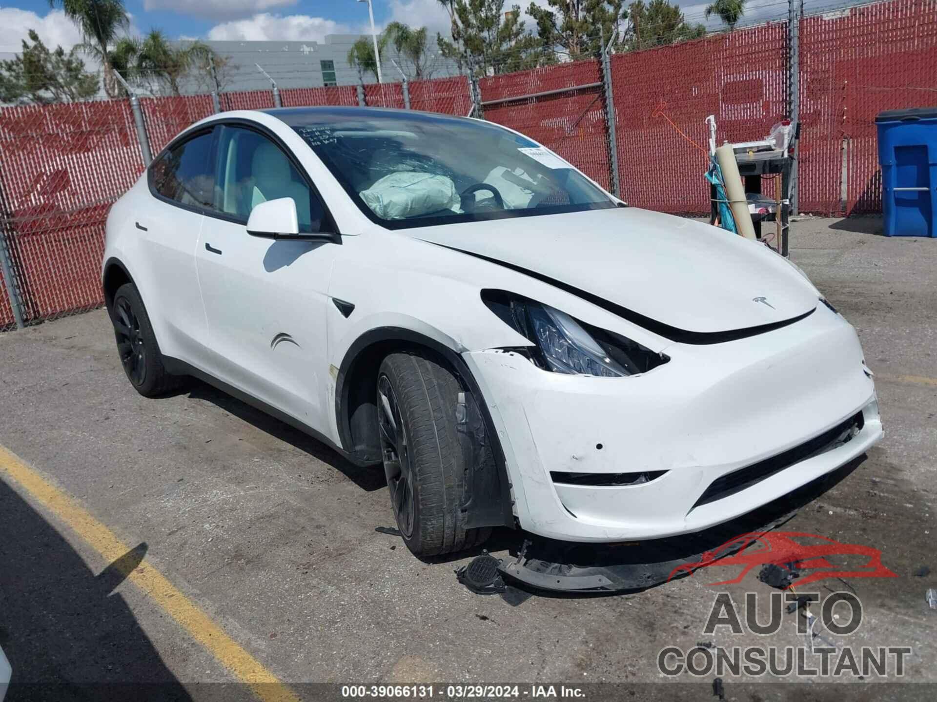 TESLA MODEL Y 2022 - 7SAYGDEE2NF358111