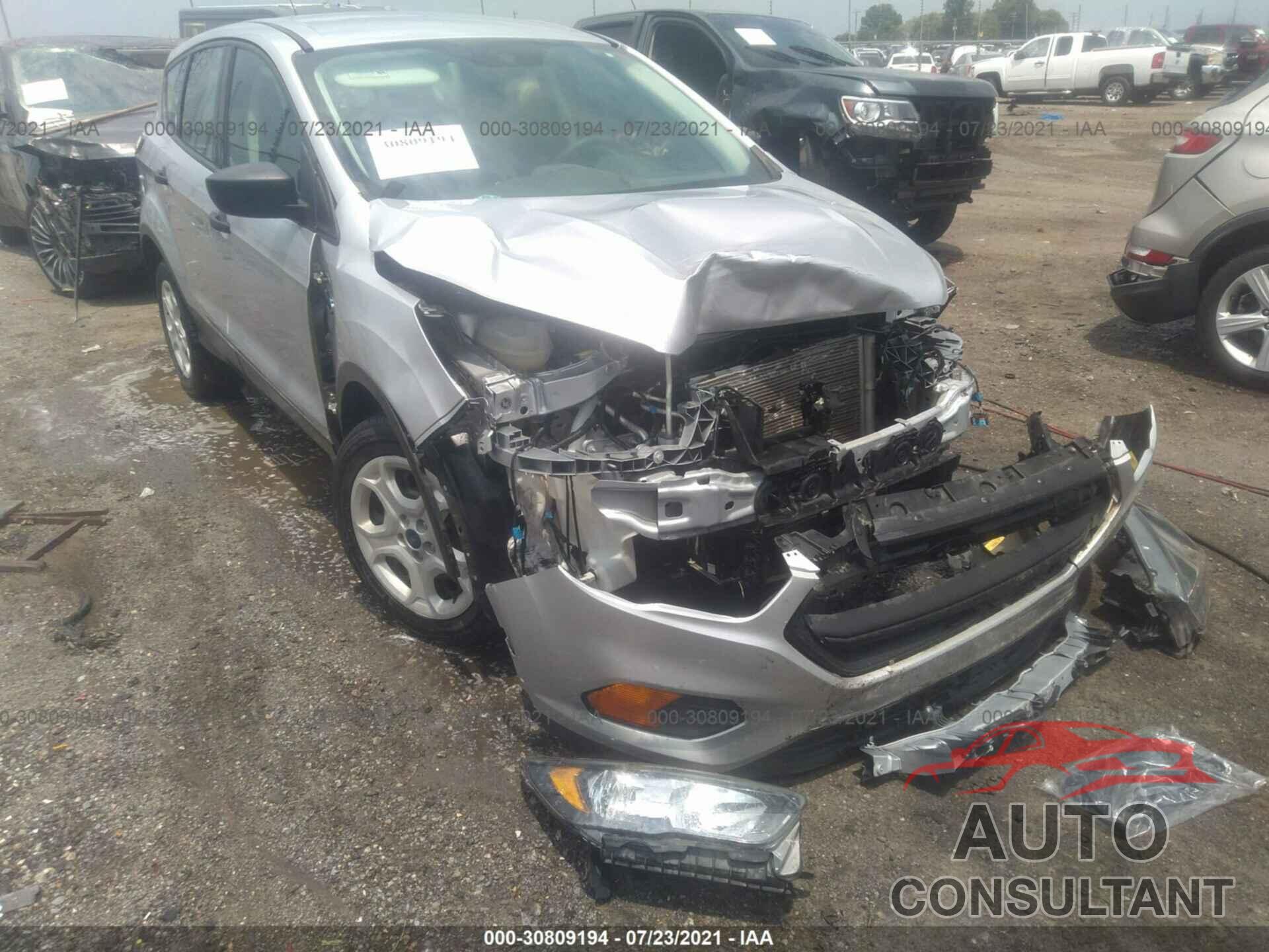 FORD ESCAPE 2018 - 1FMCU0F77JUB11687