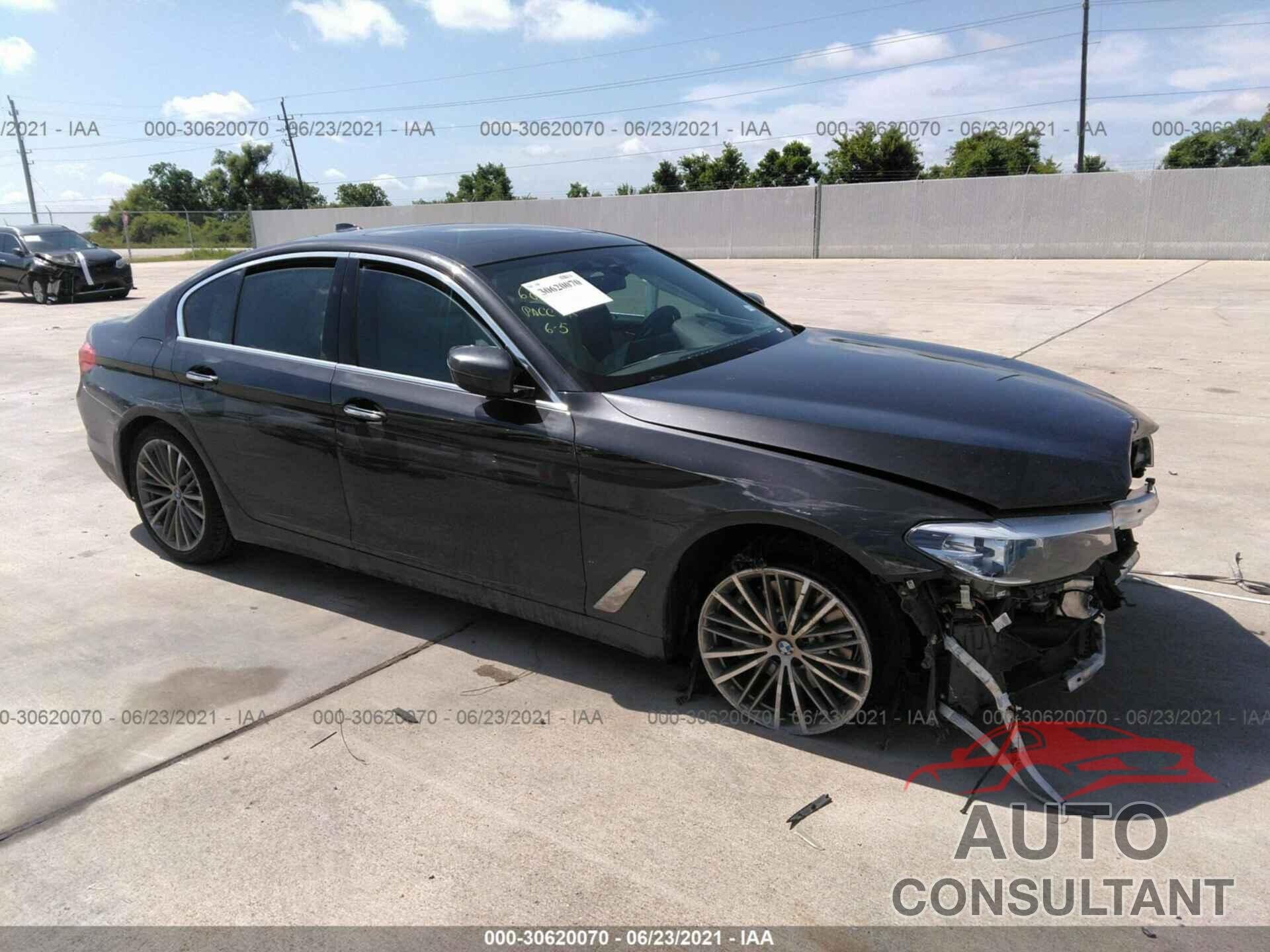 BMW 5 SERIES 2017 - WBAJA5C30HG895851